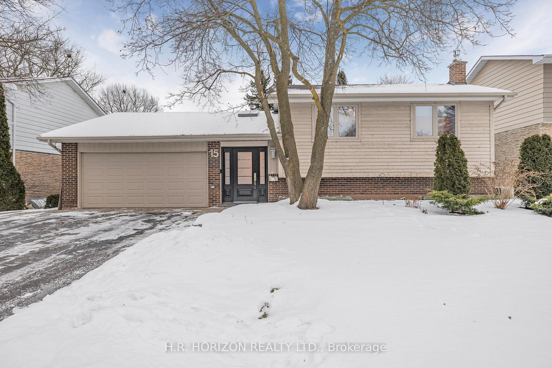 Photo 2 of 15 Glenview Drive, Aurora, Aurora Highlands — HOMEH
