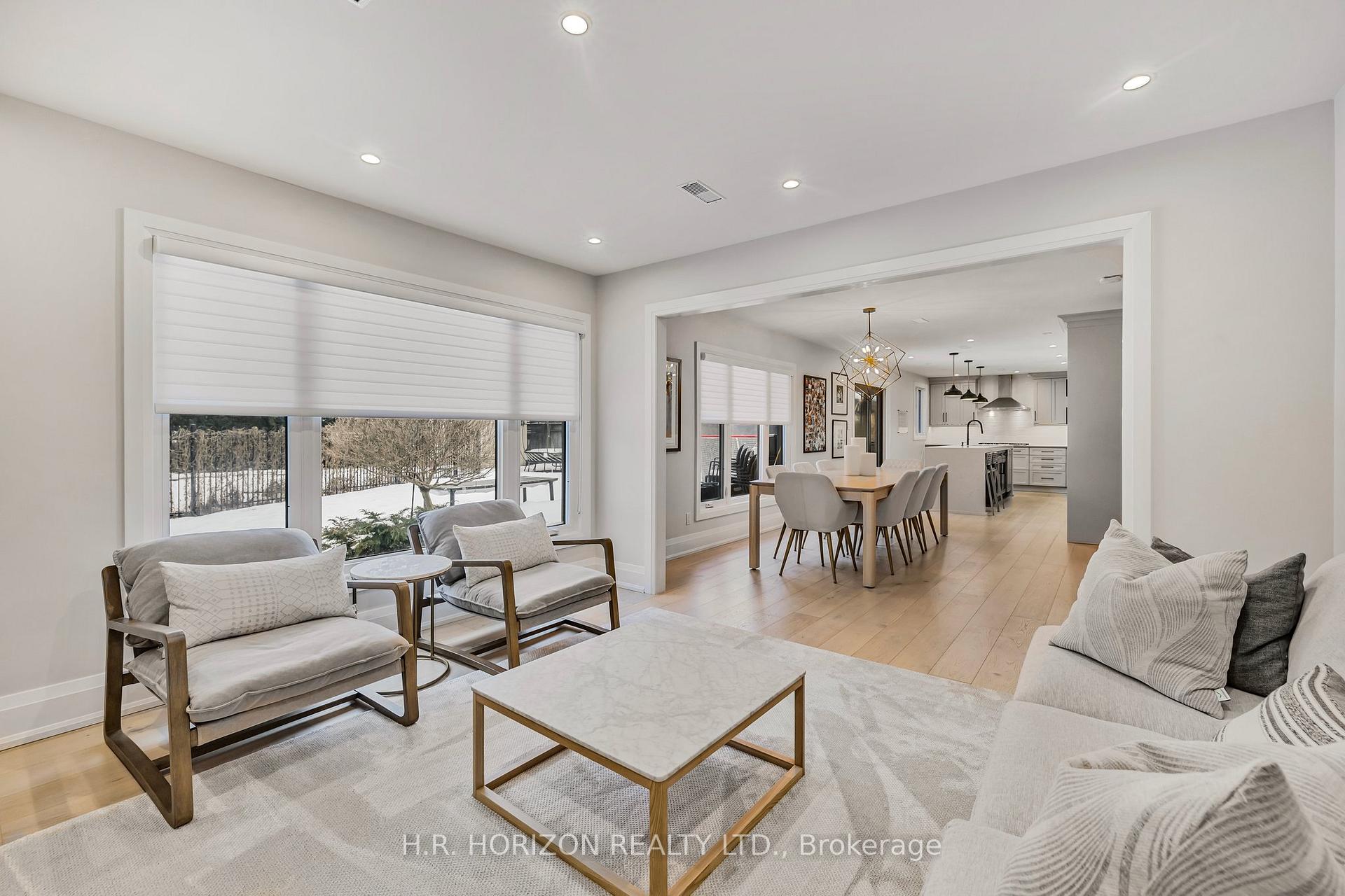 Photo 16 of 15 Glenview Drive, Aurora, Aurora Highlands — HOMEH