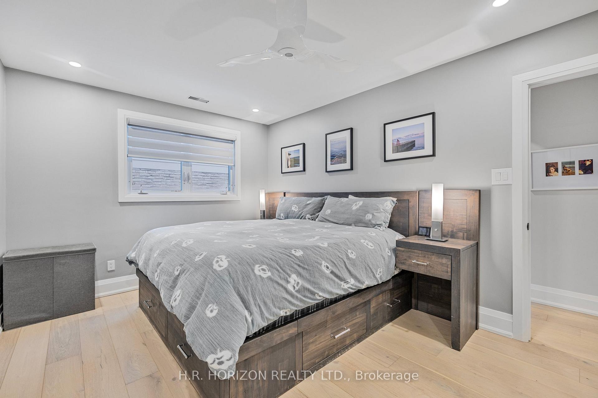Photo 17 of 15 Glenview Drive, Aurora, Aurora Highlands — HOMEH