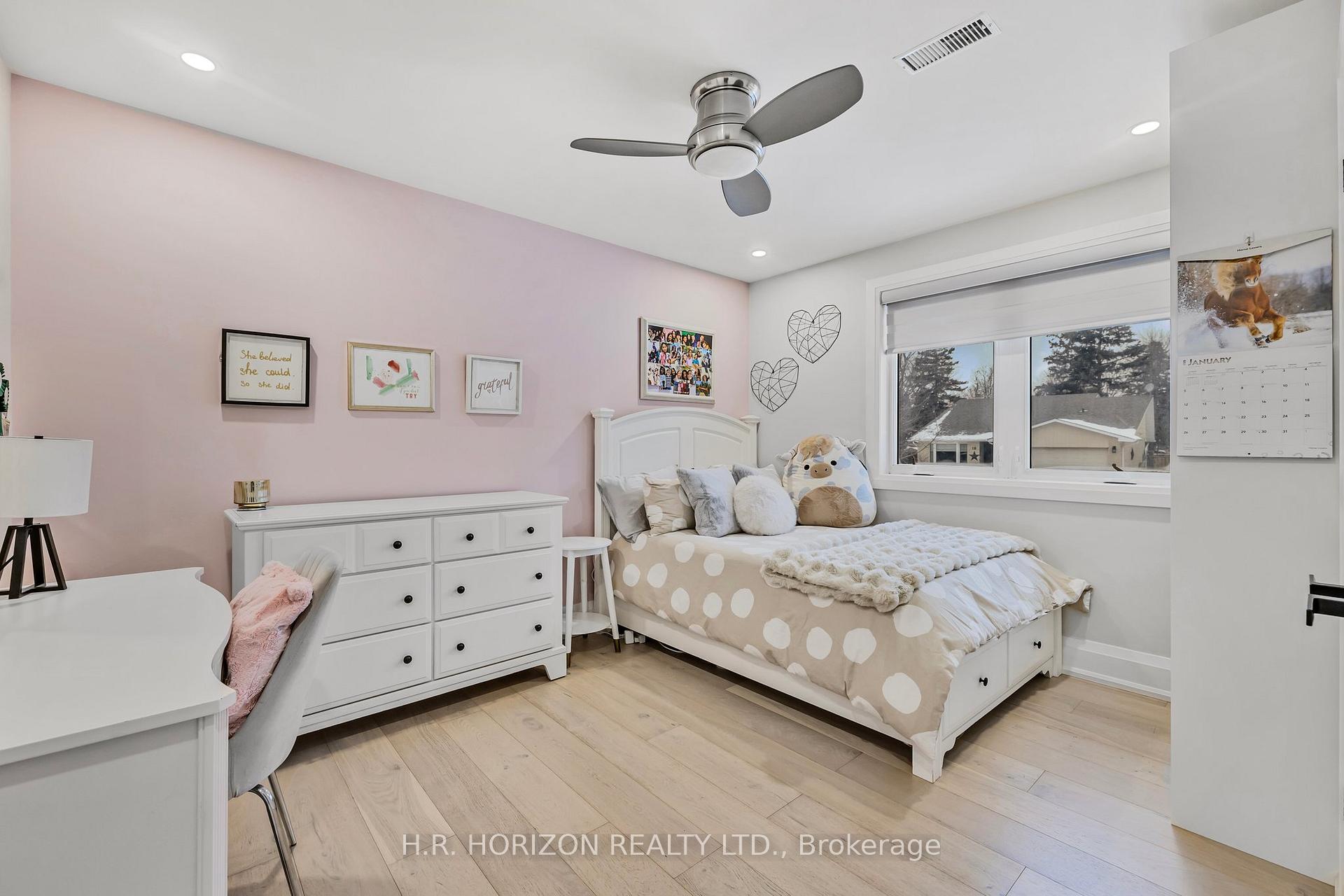 Photo 20 of 15 Glenview Drive, Aurora, Aurora Highlands — HOMEH