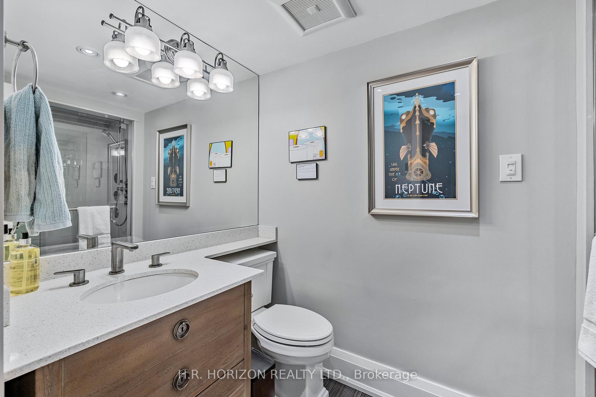 Photo 28 of 15 Glenview Drive, Aurora, Aurora Highlands — HOMEH