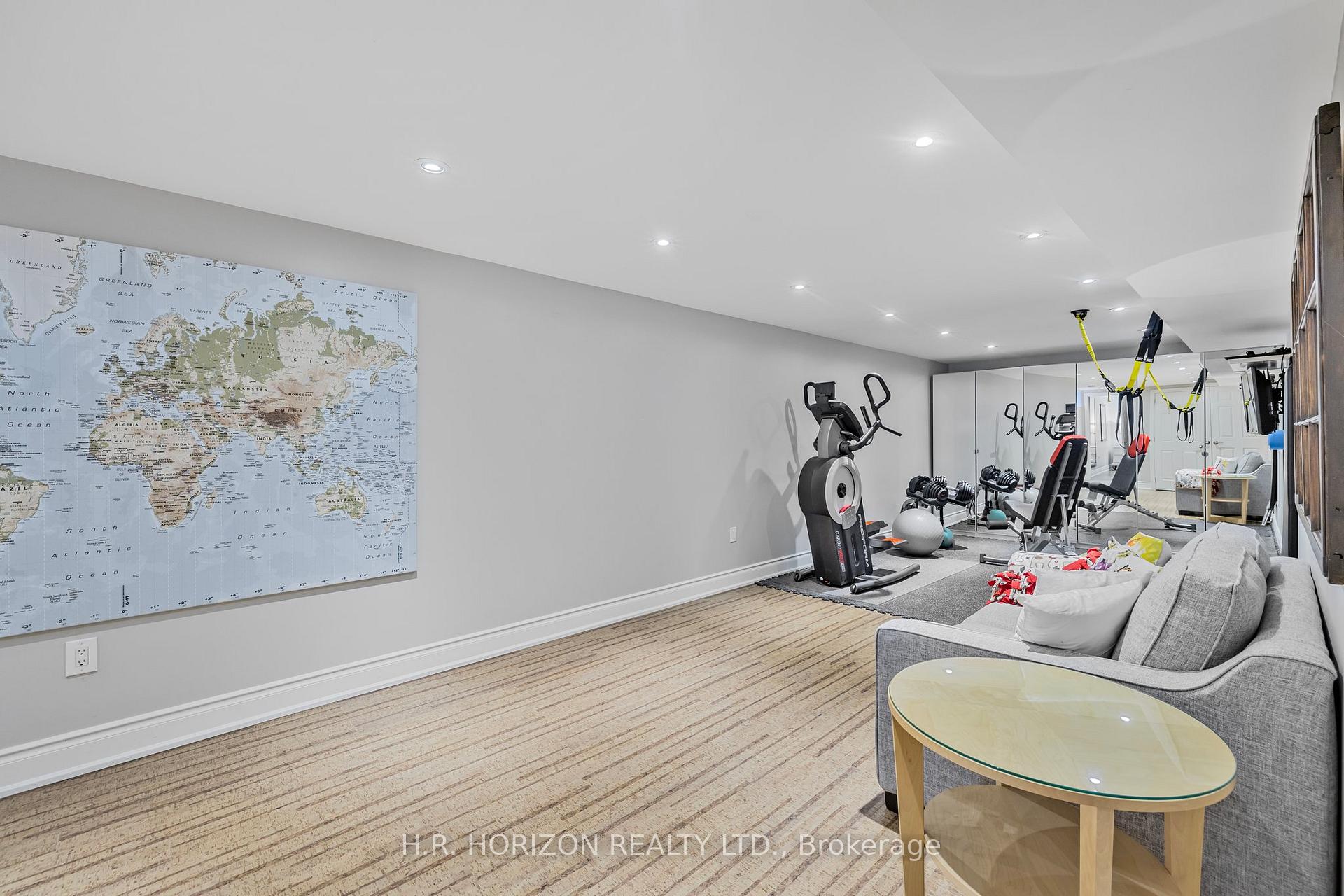 Photo 35 of 15 Glenview Drive, Aurora, Aurora Highlands — HOMEH