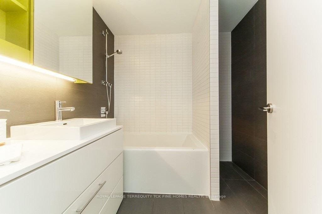 Photo 22 of Unit 1305, 51 Trolley Crescent, Toronto, Moss Park — HOMEH