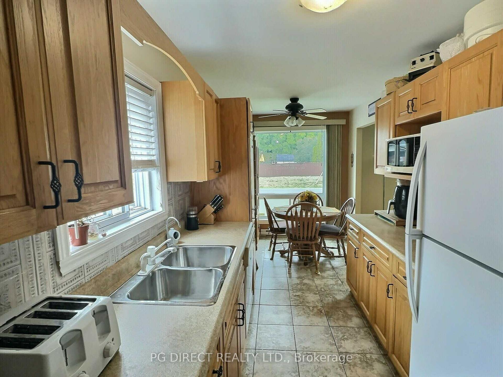 Photo 2 of 217A Mckenzie Street W, Cornwall — HOMEH