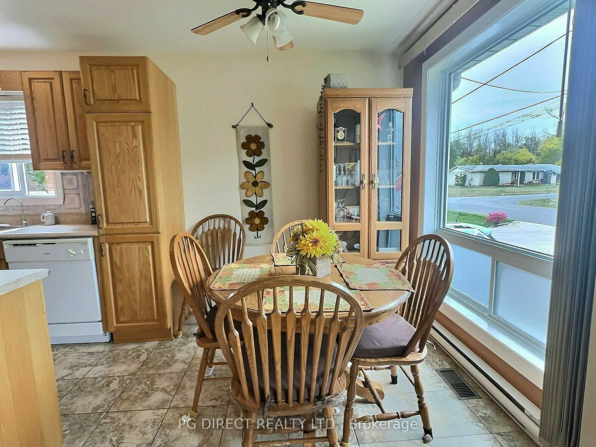 Photo 6 of 217A Mckenzie Street W, Cornwall — HOMEH