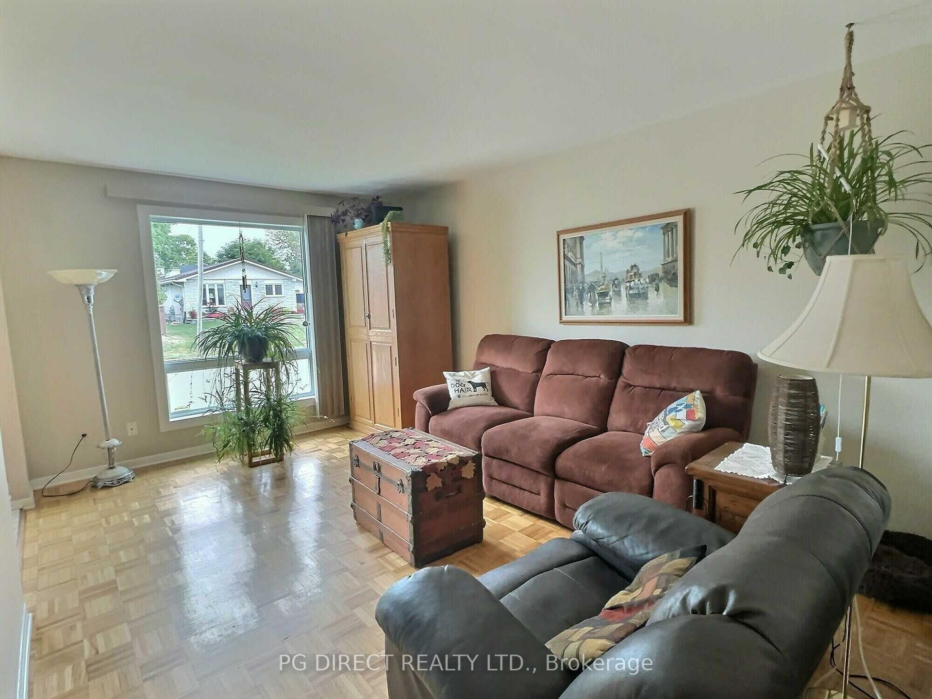 Photo 8 of 217A Mckenzie Street W, Cornwall — HOMEH