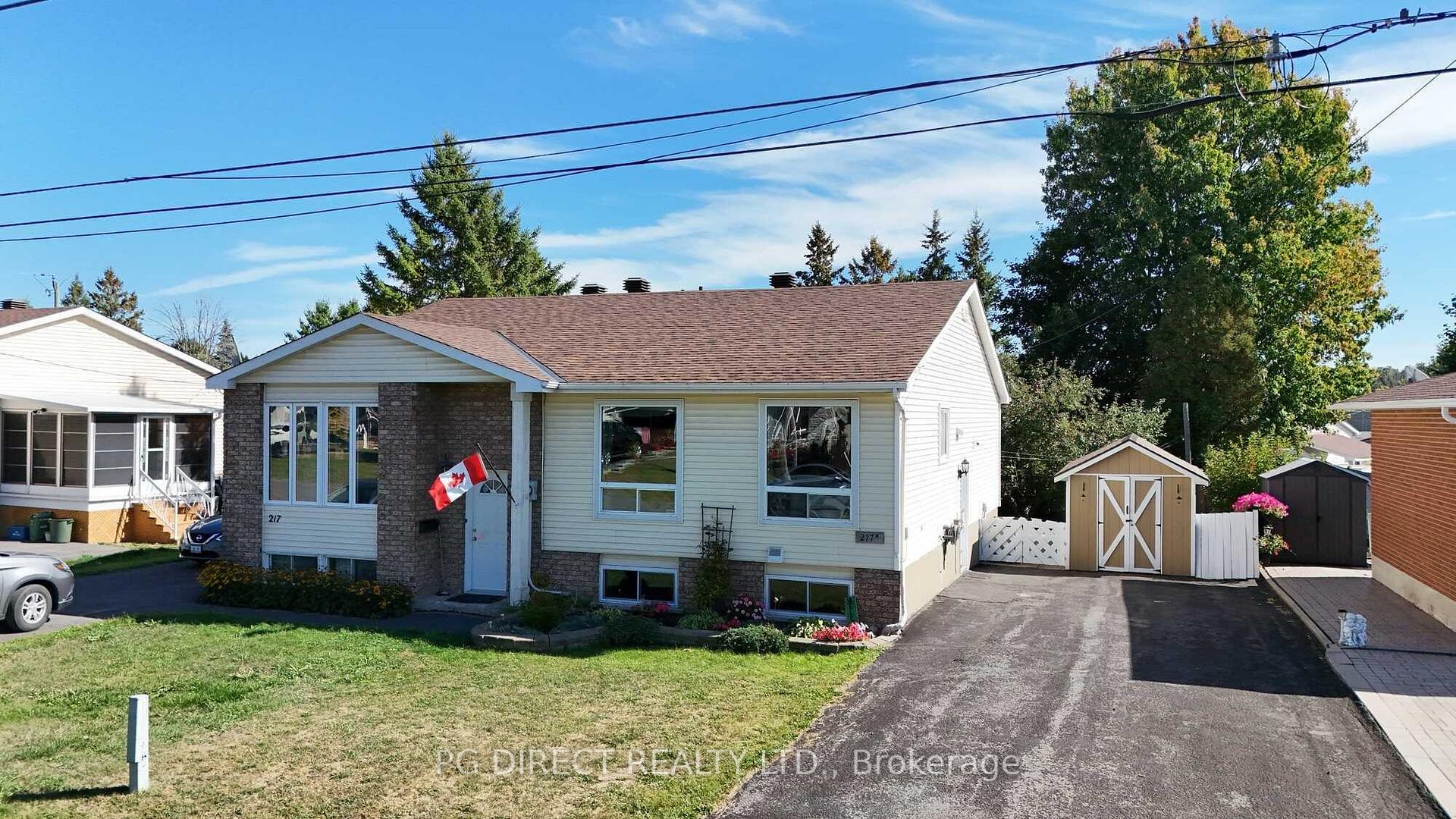 Photo 20 of 217A Mckenzie Street W, Cornwall — HOMEH