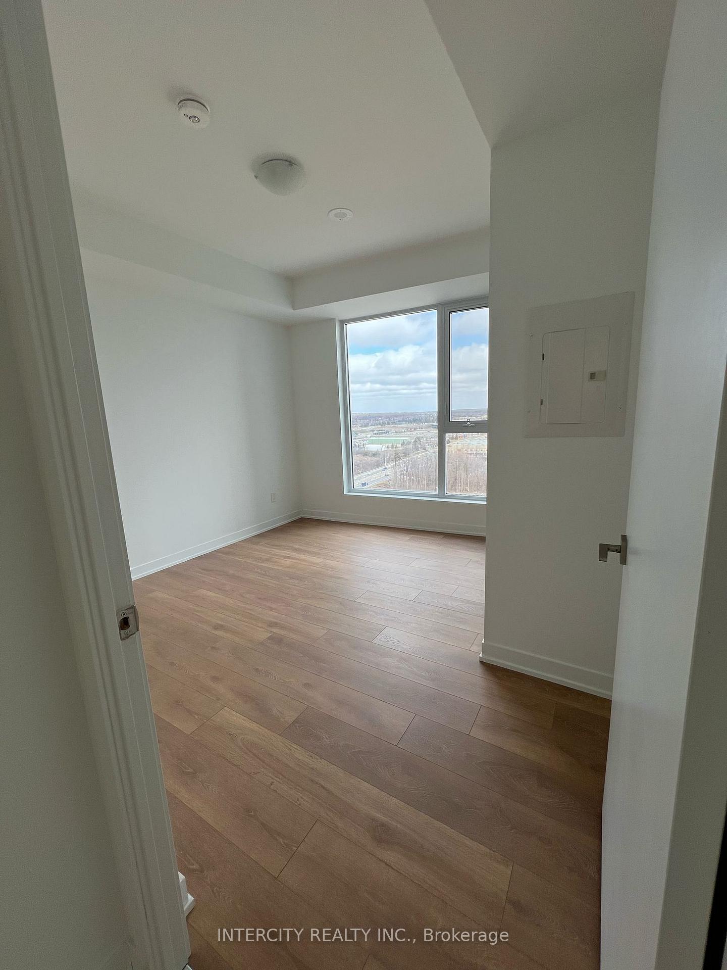 Photo 3 of Unit 1530, 498 Caldari Road, Vaughan, Concord — HOMEH