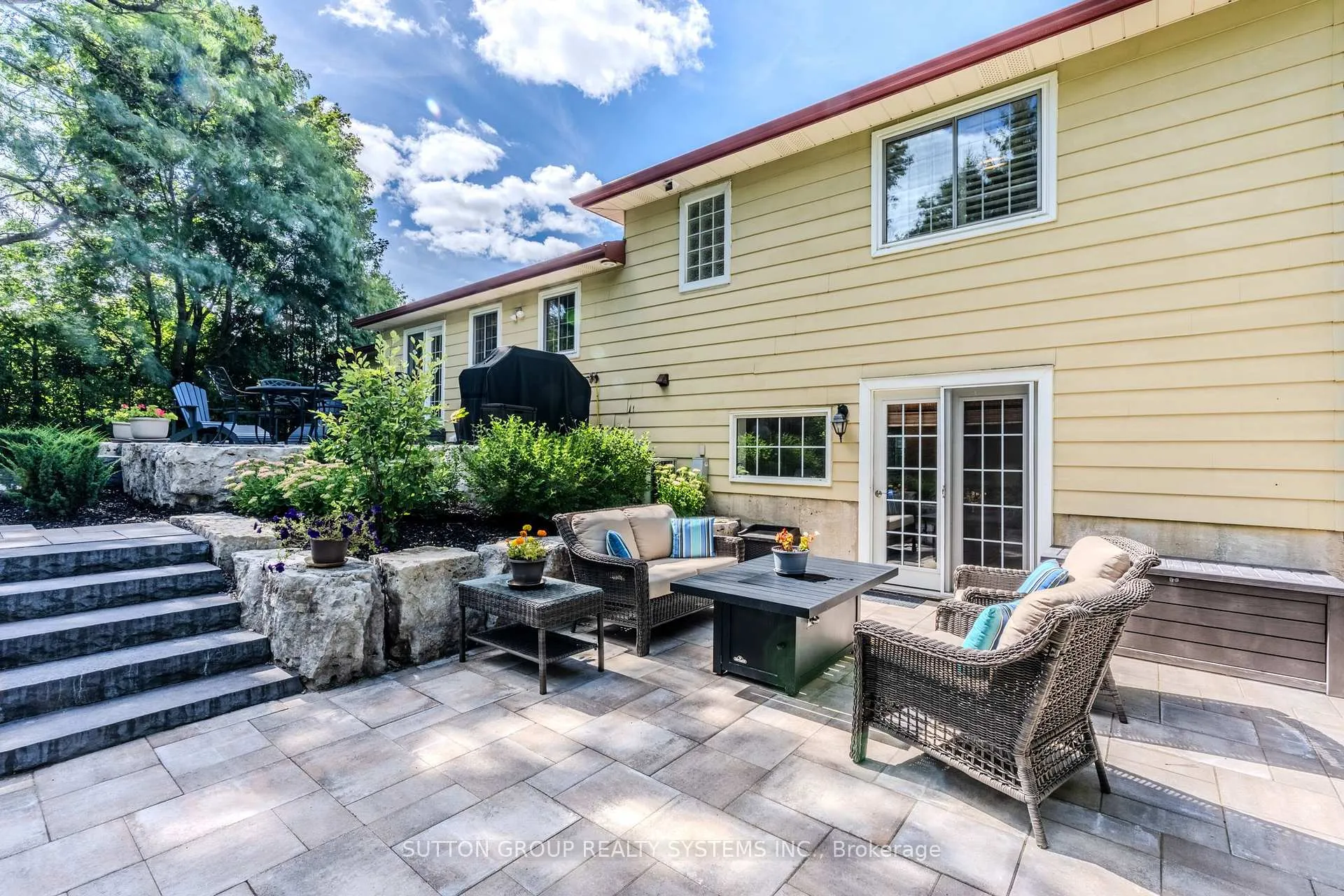 Photo 8 of 17 William Rex Crescent, Erin — HOMEH