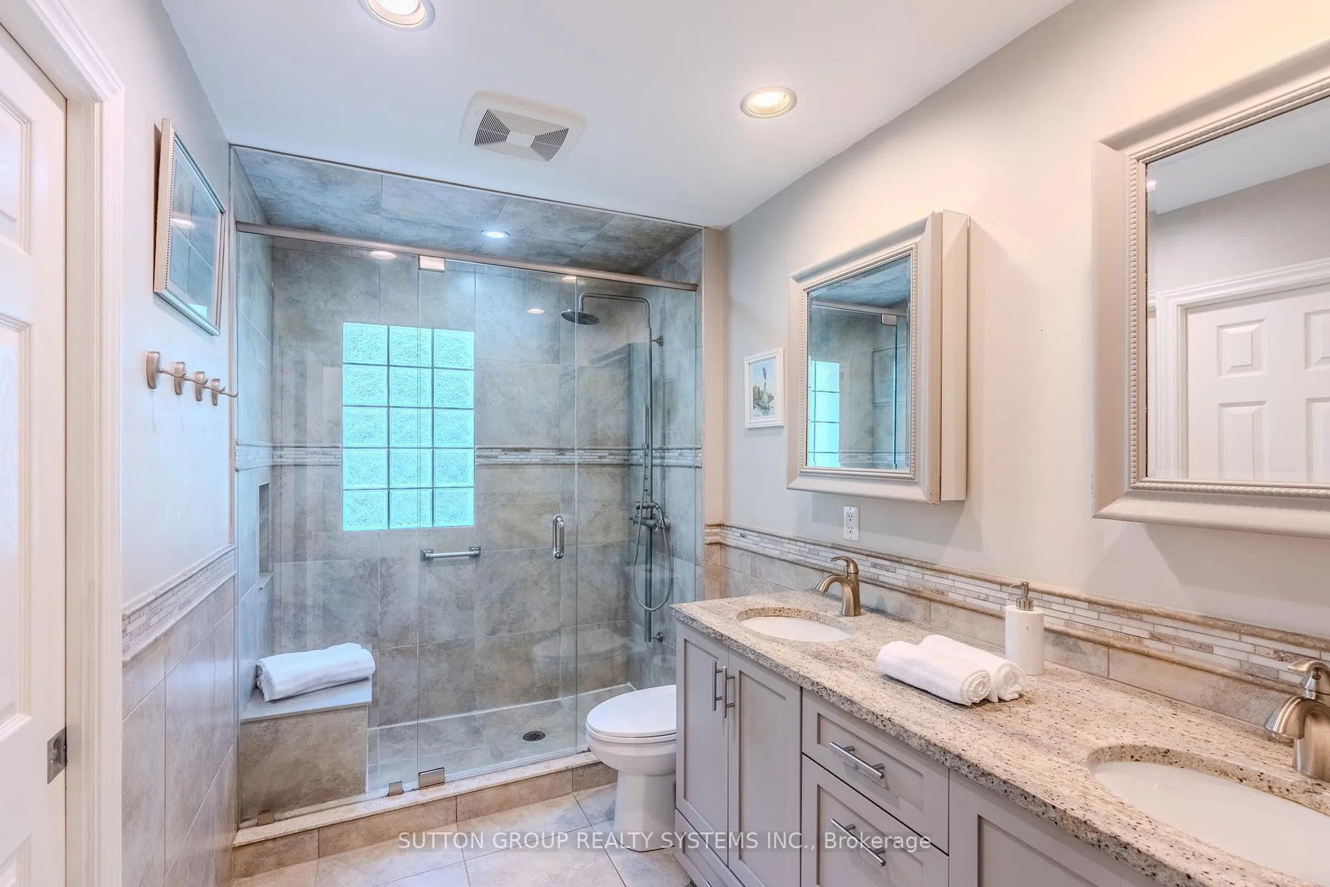 Photo 18 of 17 William Rex Crescent, Erin — HOMEH
