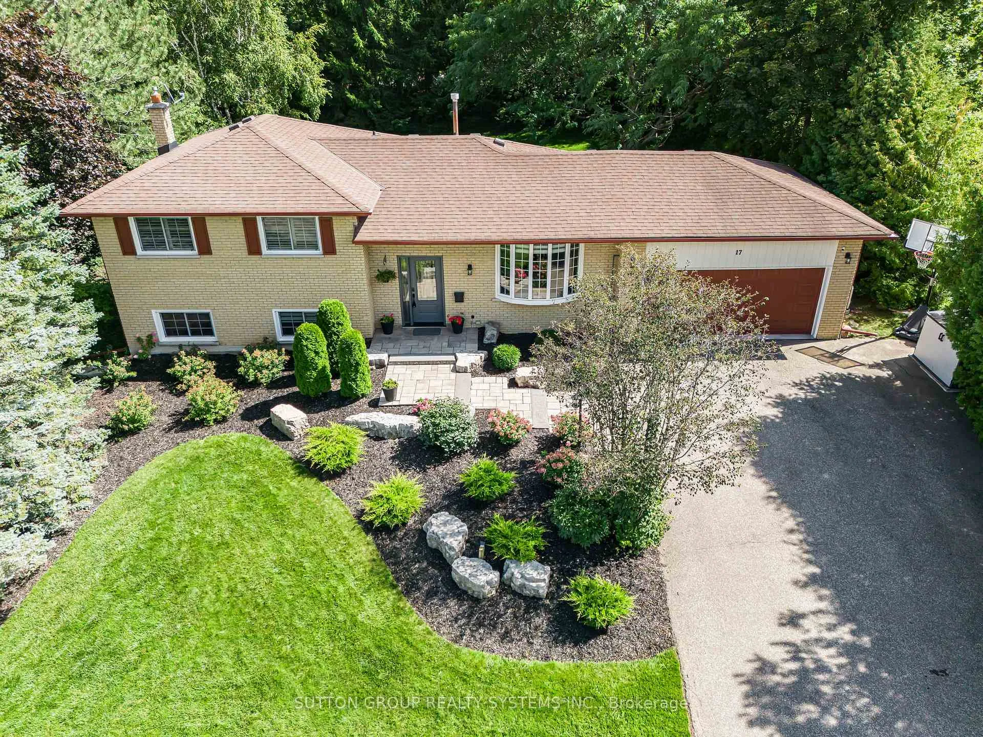 Photo 33 of 17 William Rex Crescent, Erin — HOMEH