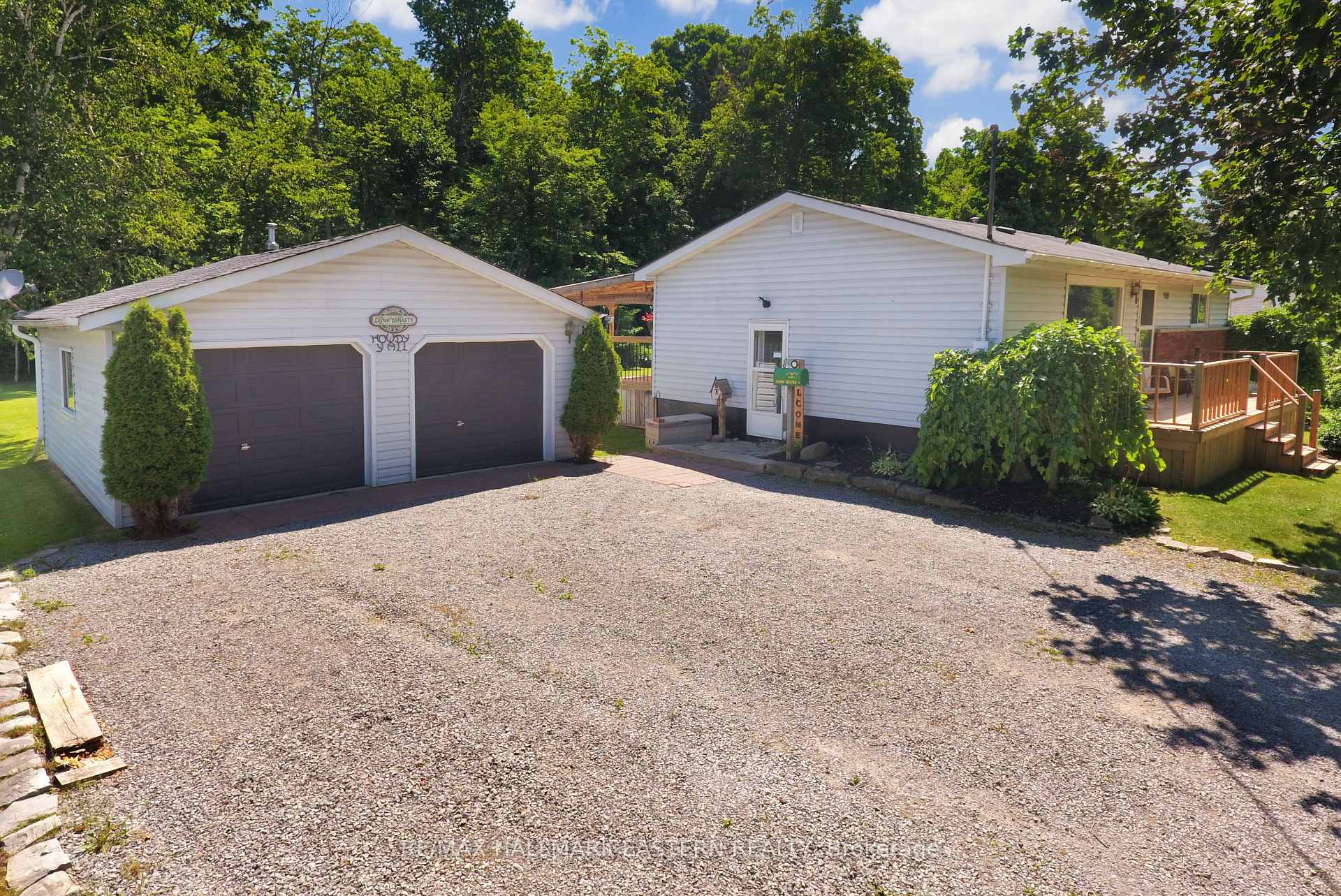 Photo 4 of 949 Hutchison Drive, Cavan Monaghan, Cavan Twp — HOMEH