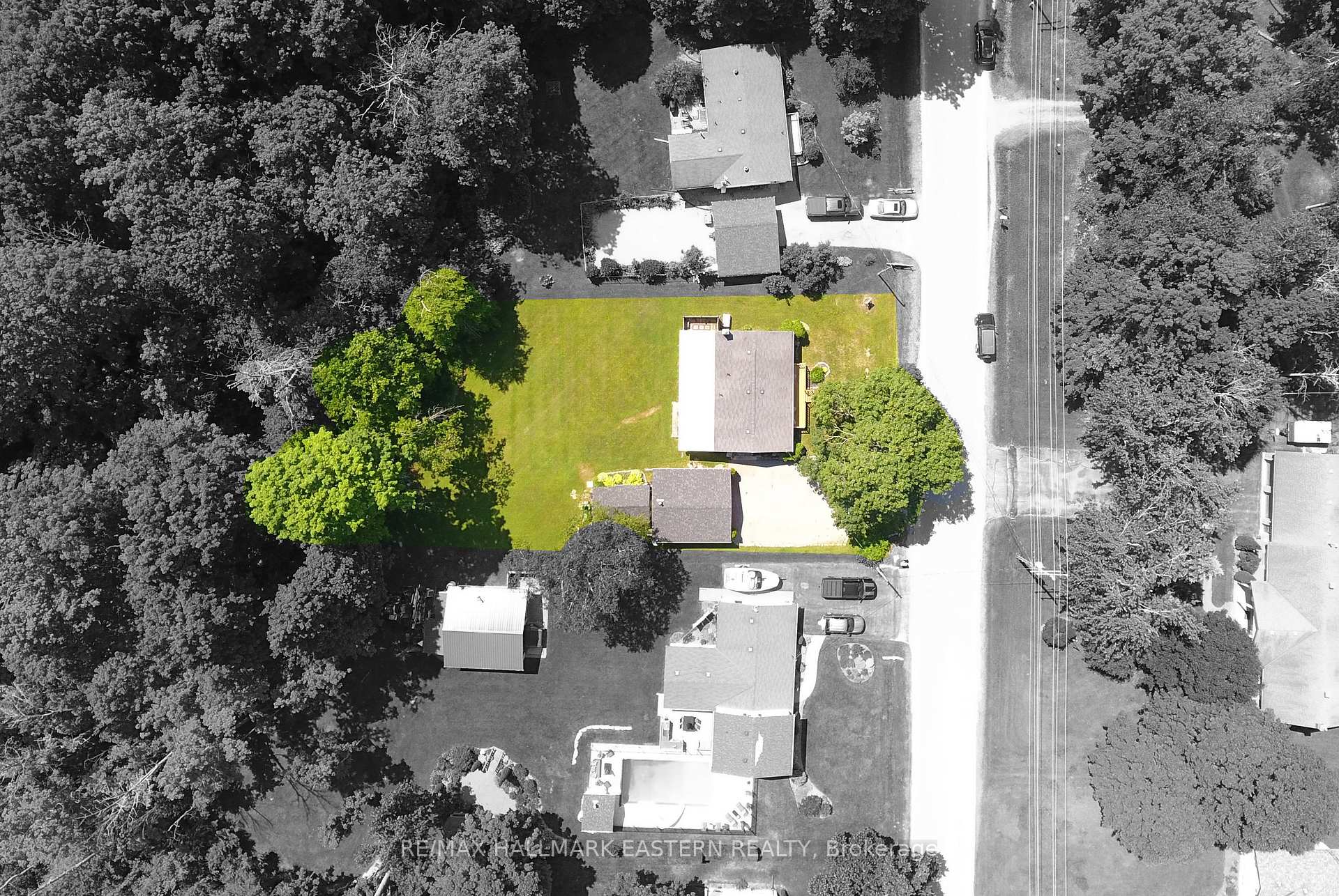 Photo 6 of 949 Hutchison Drive, Cavan Monaghan, Cavan Twp — HOMEH