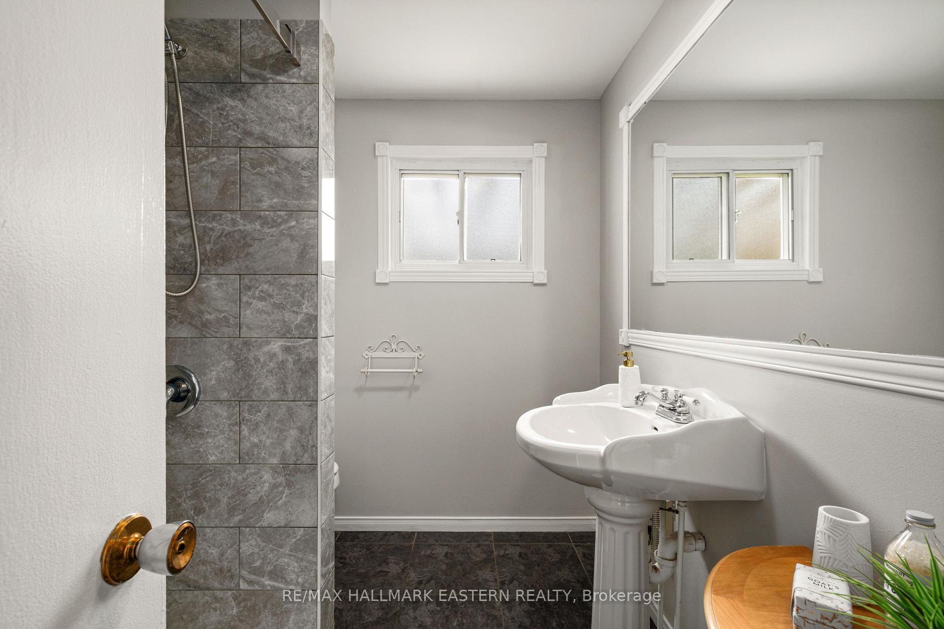 Photo 15 of 949 Hutchison Drive, Cavan Monaghan, Cavan Twp — HOMEH