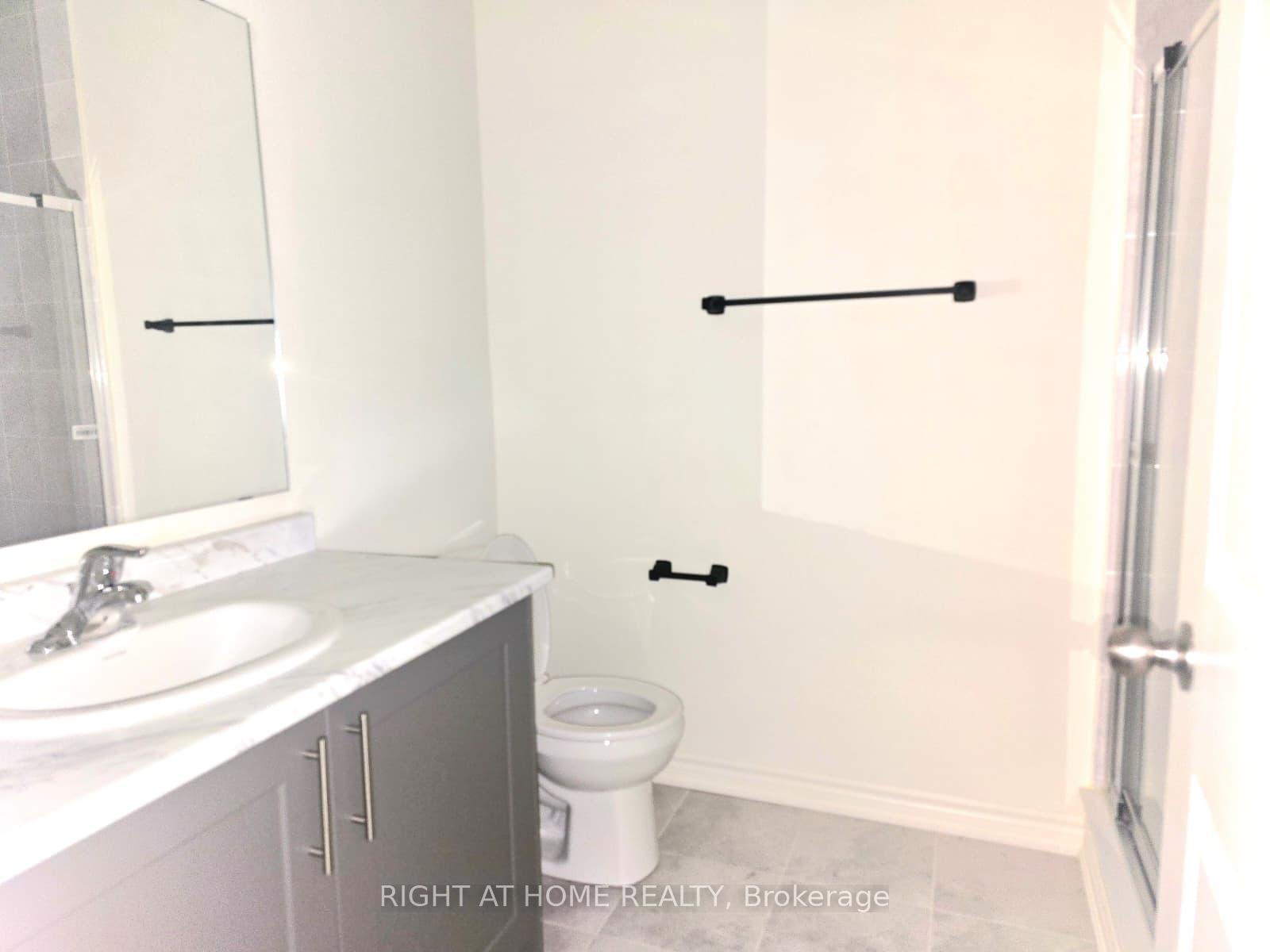 Photo 39 of 496 Salem Road S, Ajax, South East — HOMEH