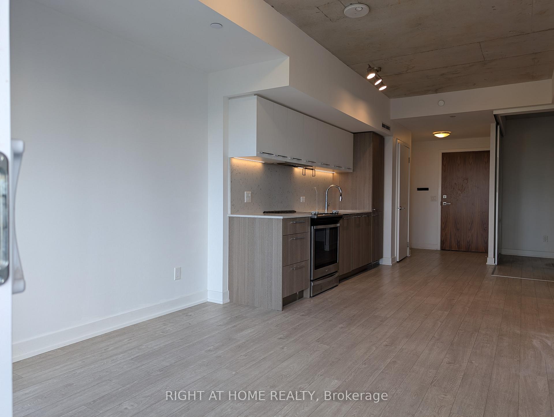 Photo 3 of Unit 925, 30 Baseball Place, Toronto, South Riverdale — HOMEH