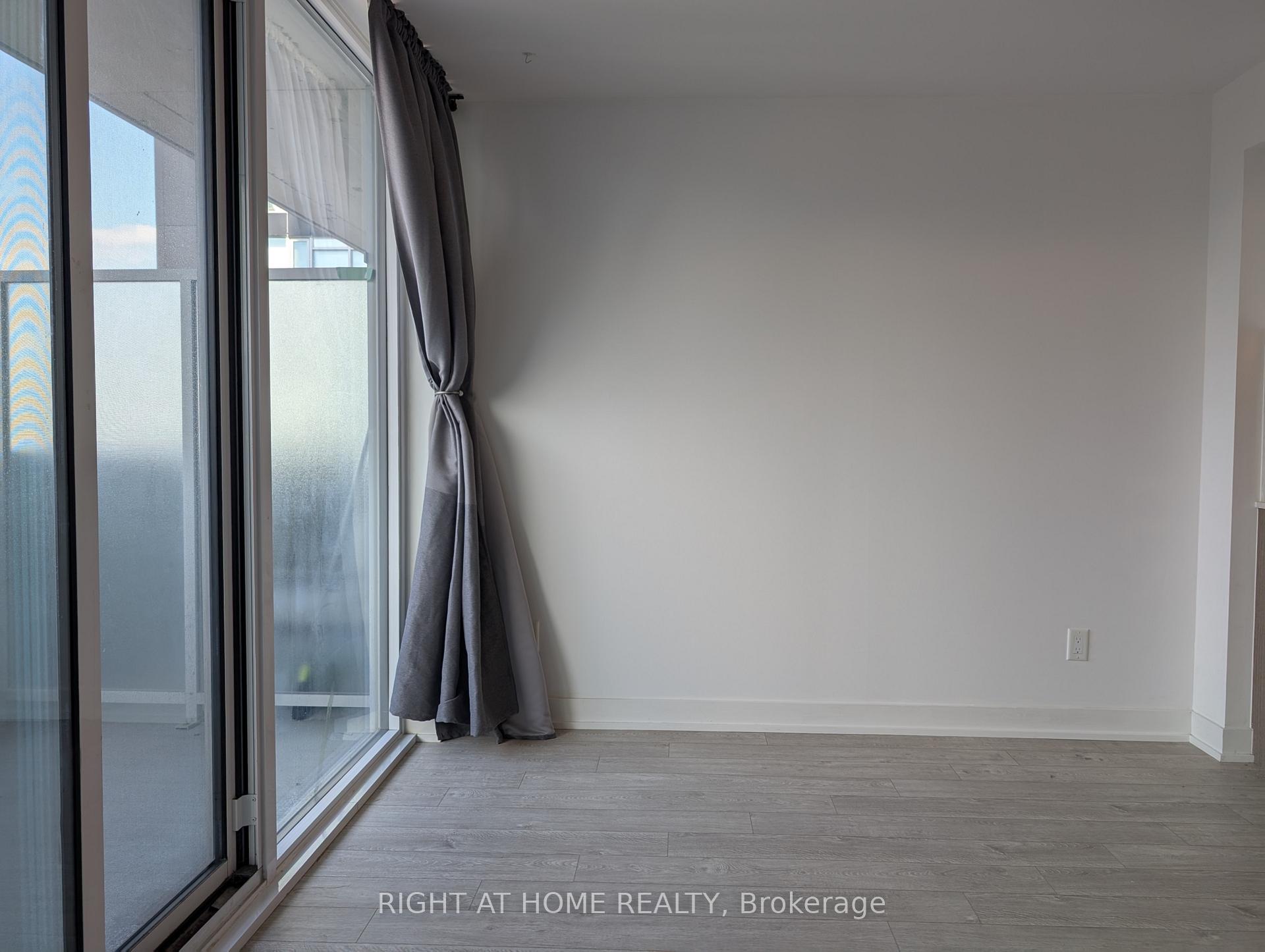 Photo 4 of Unit 925, 30 Baseball Place, Toronto, South Riverdale — HOMEH