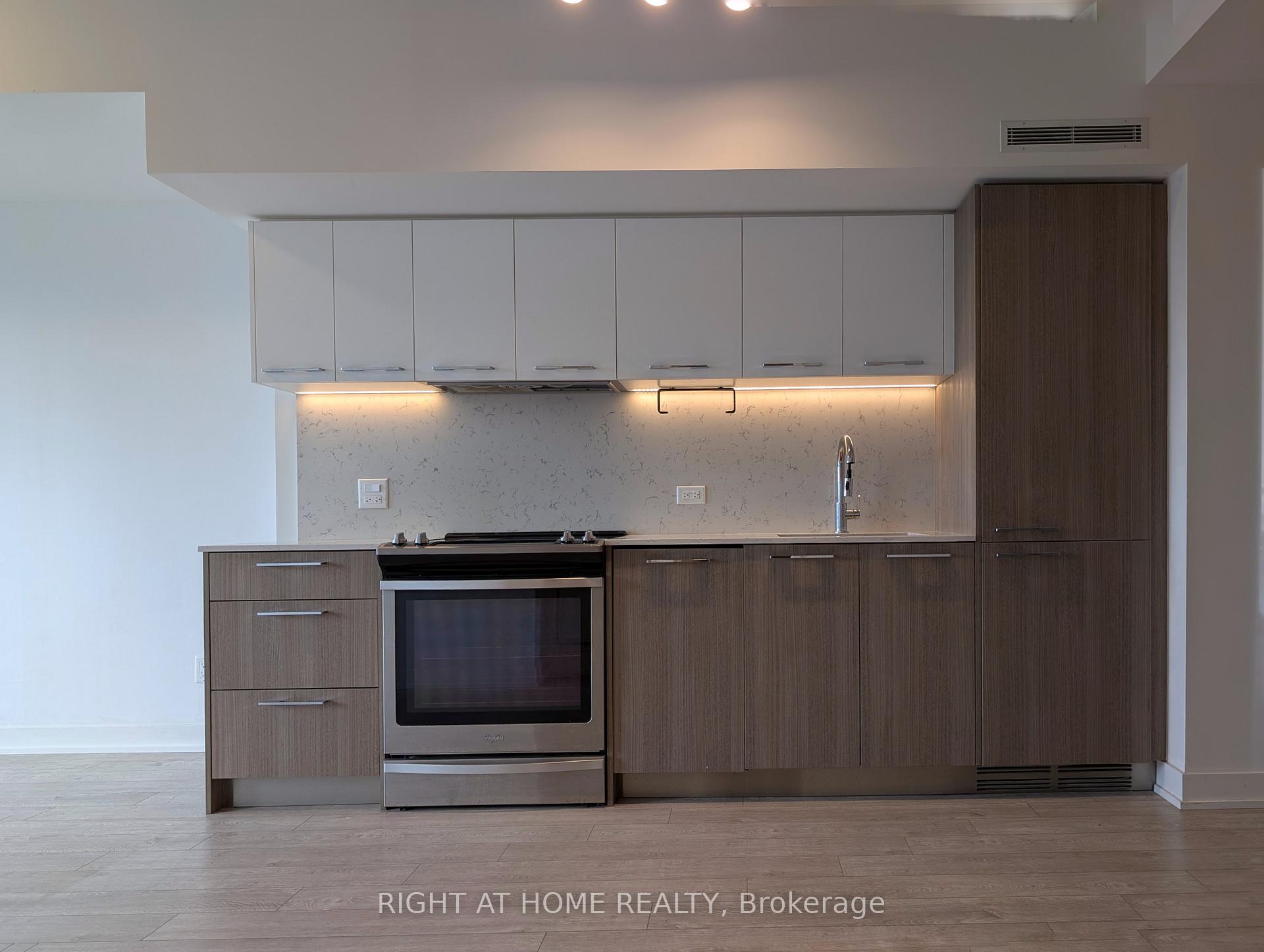 Photo 5 of Unit 925, 30 Baseball Place, Toronto, South Riverdale — HOMEH