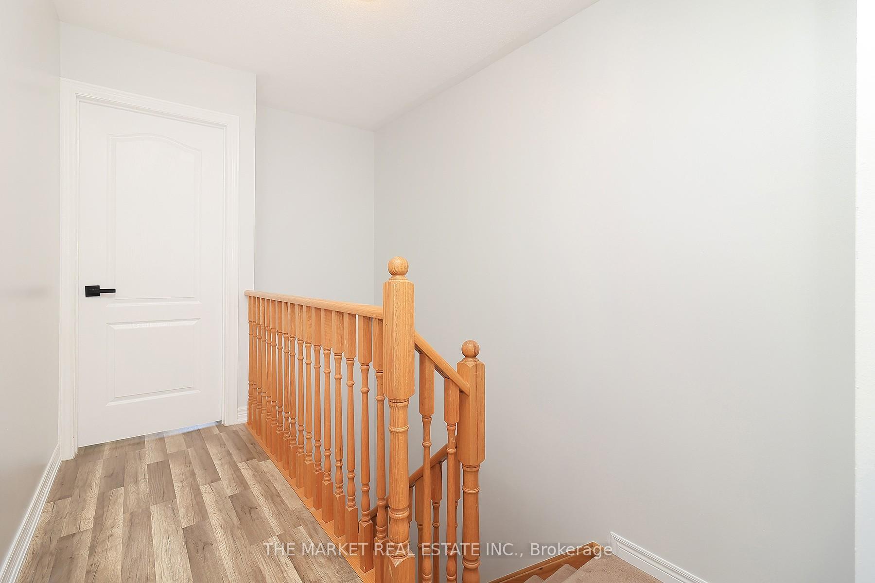 Photo 23 of 54 Pefferlaw Circle, Brampton, Bram West — HOMEH