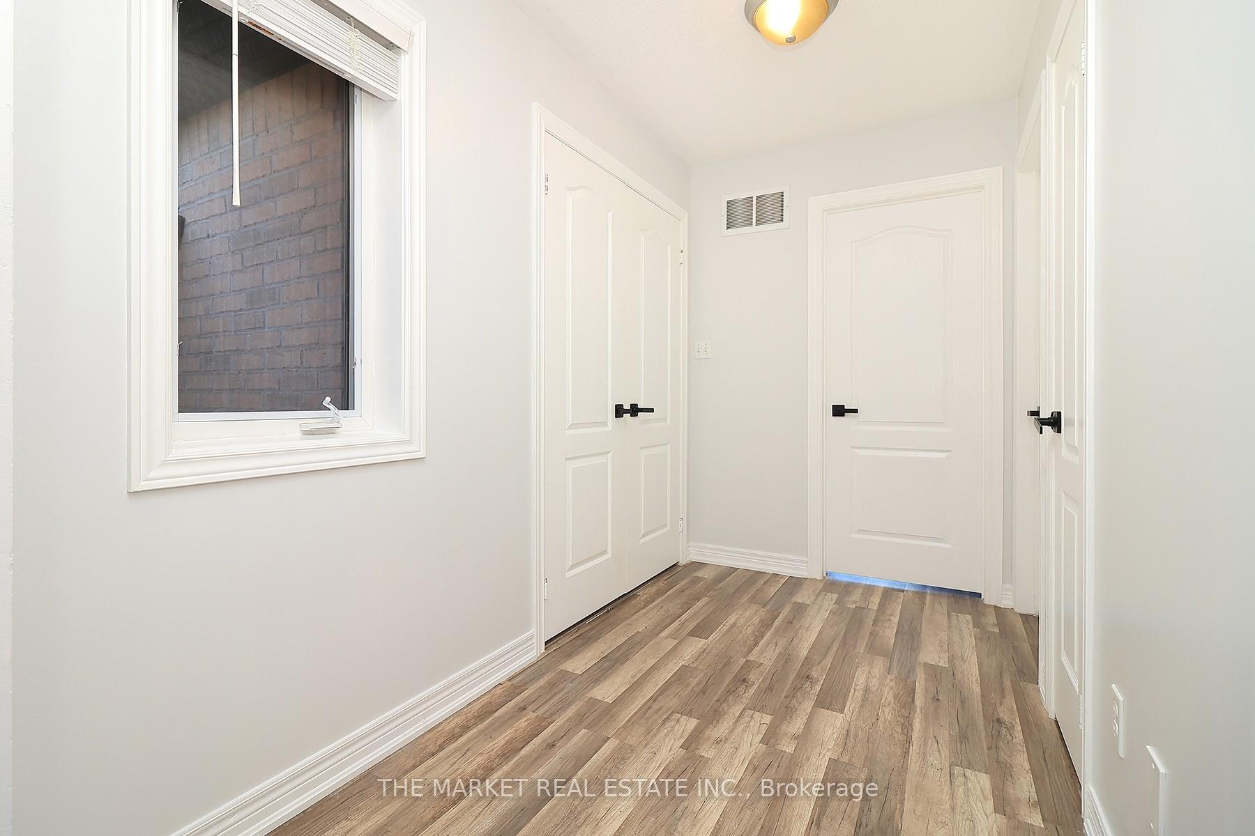Photo 24 of 54 Pefferlaw Circle, Brampton, Bram West — HOMEH
