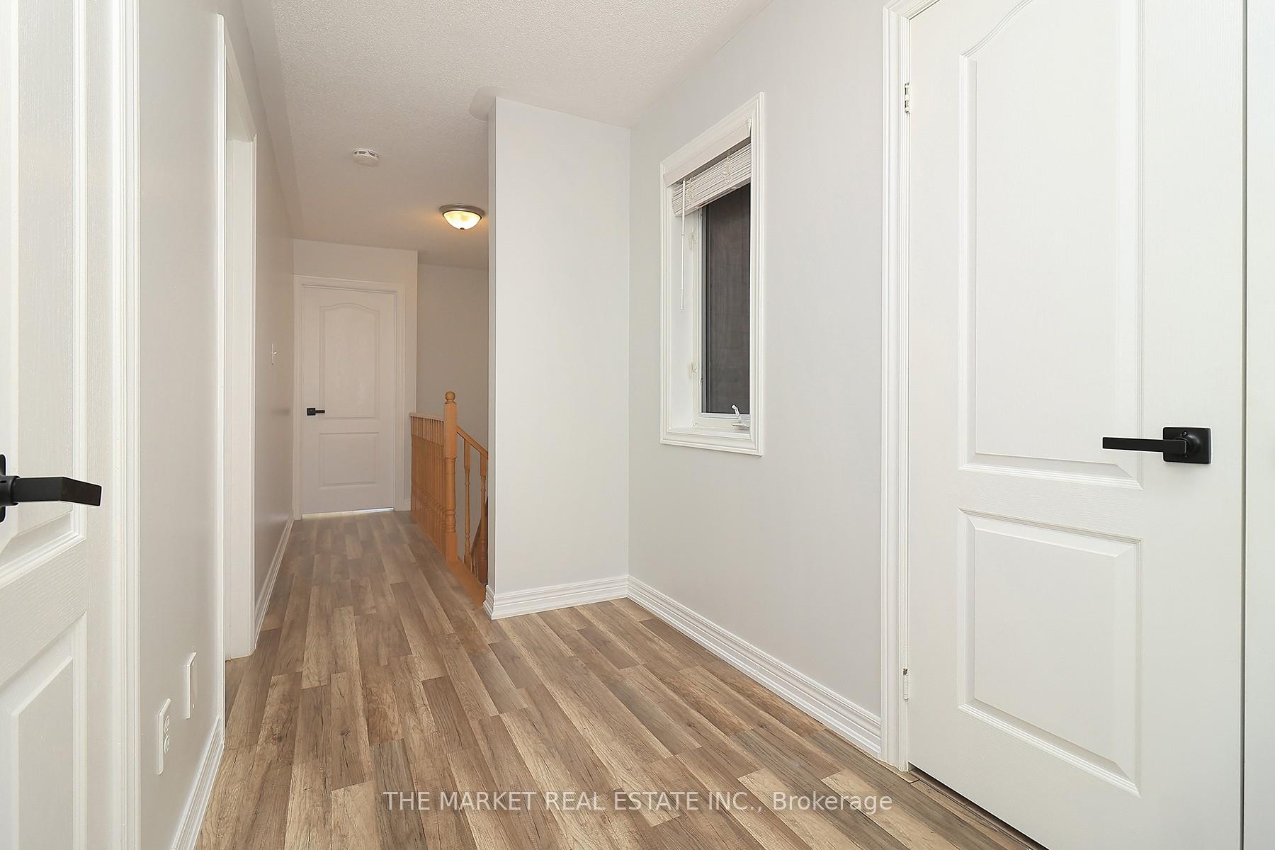 Photo 25 of 54 Pefferlaw Circle, Brampton, Bram West — HOMEH