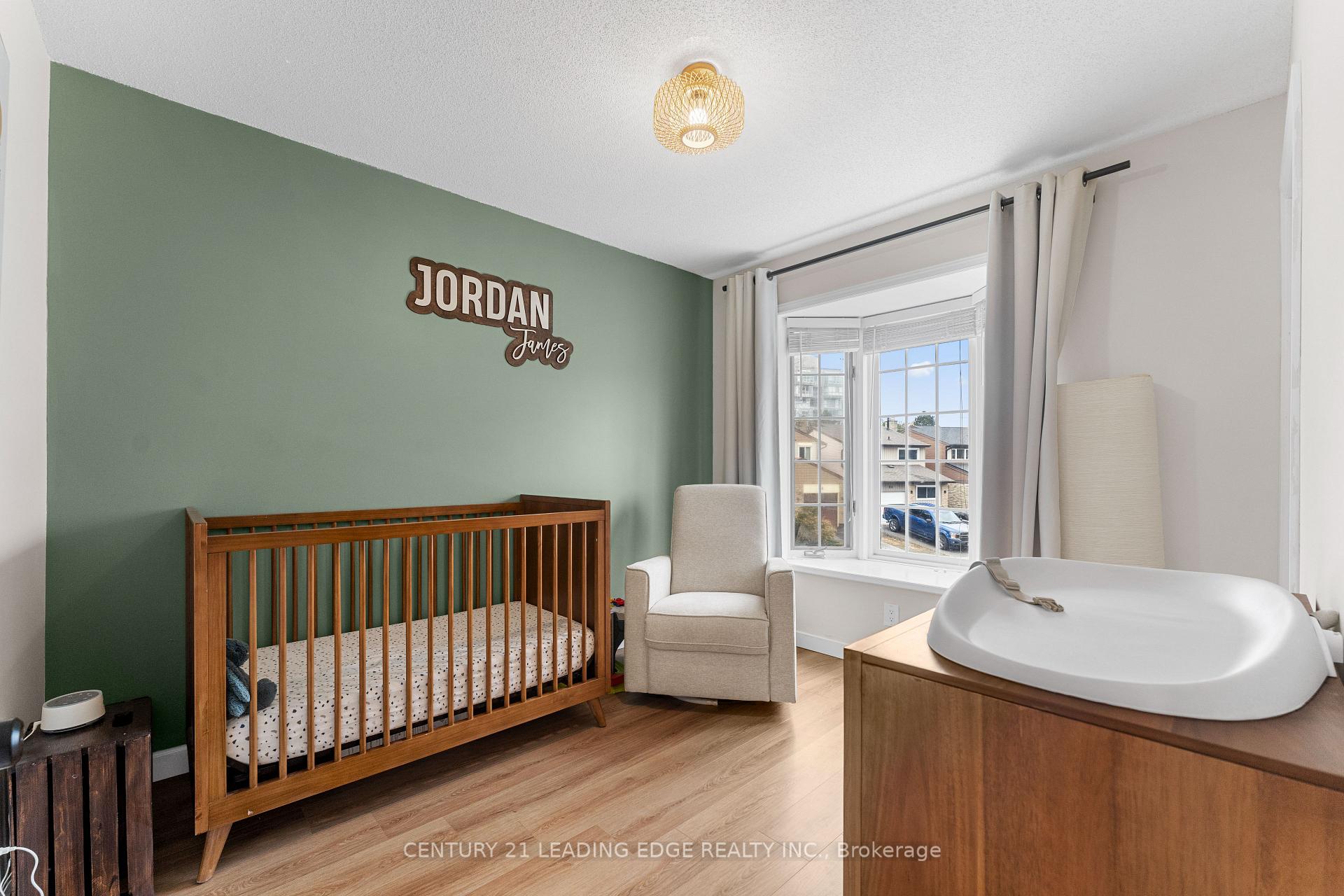 Photo 7 of 94 Andrea Road, Ajax, South East — HOMEH
