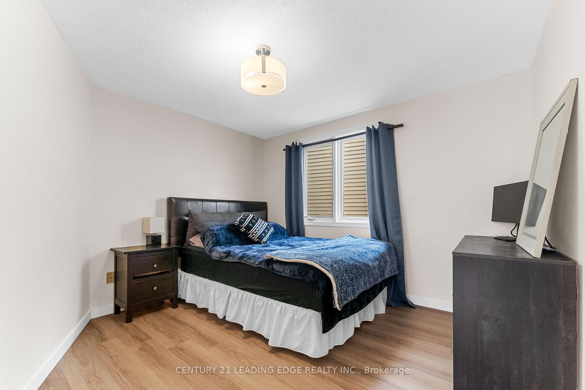 Photo 8 of 94 Andrea Road, Ajax, South East — HOMEH