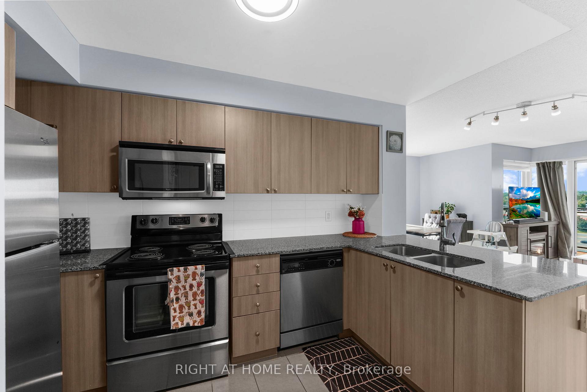 Photo 17 of Unit 603, 1235 Bayly Street, Pickering, Bay Ridges — HOMEH
