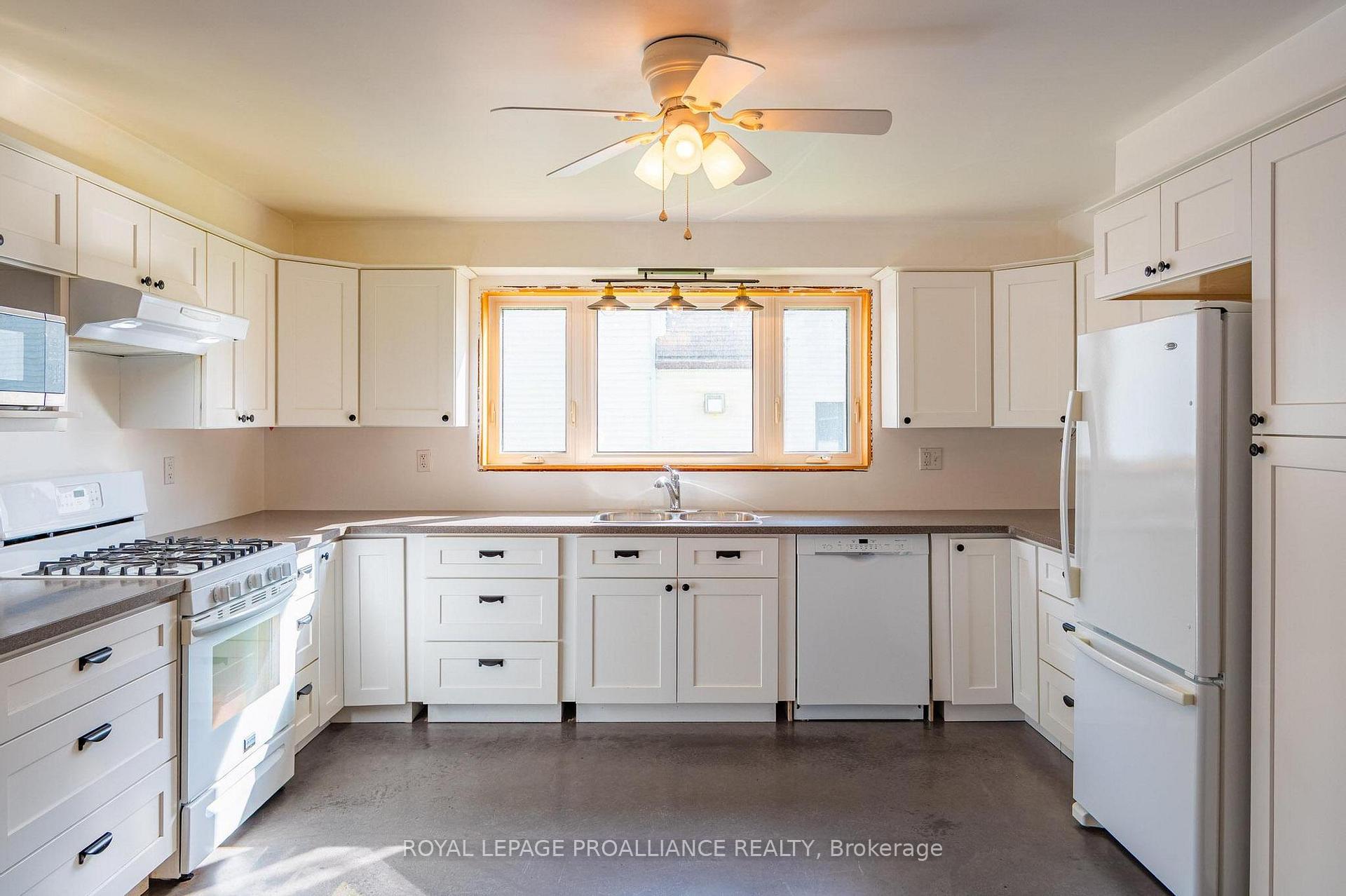 Photo 8 of 18 Percy Street, Cramahe, Colborne — HOMEH