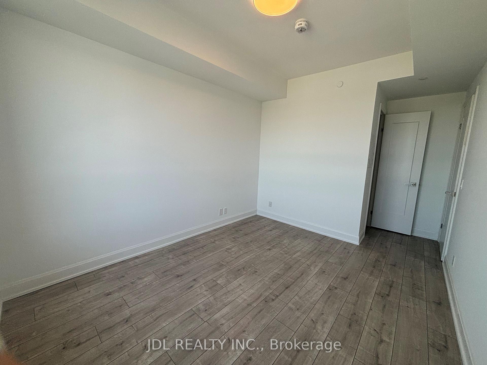 Photo 8 of Unit 911, 38 Water Walk Drive, Markham, Unionville — HOMEH