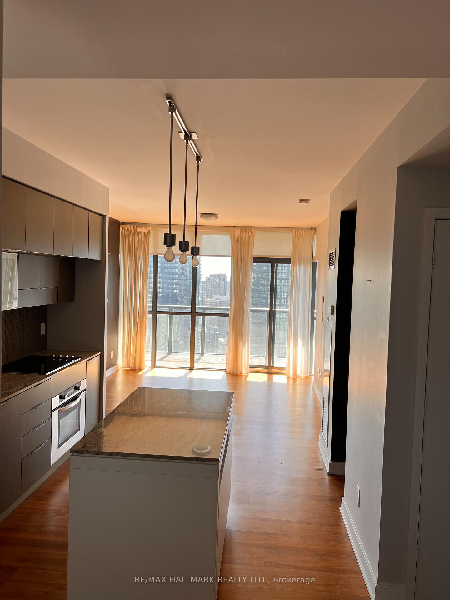 Photo 4 of Unit 3105, 110 Charles Street E, Toronto, Church-Yonge Corridor — HOMEH