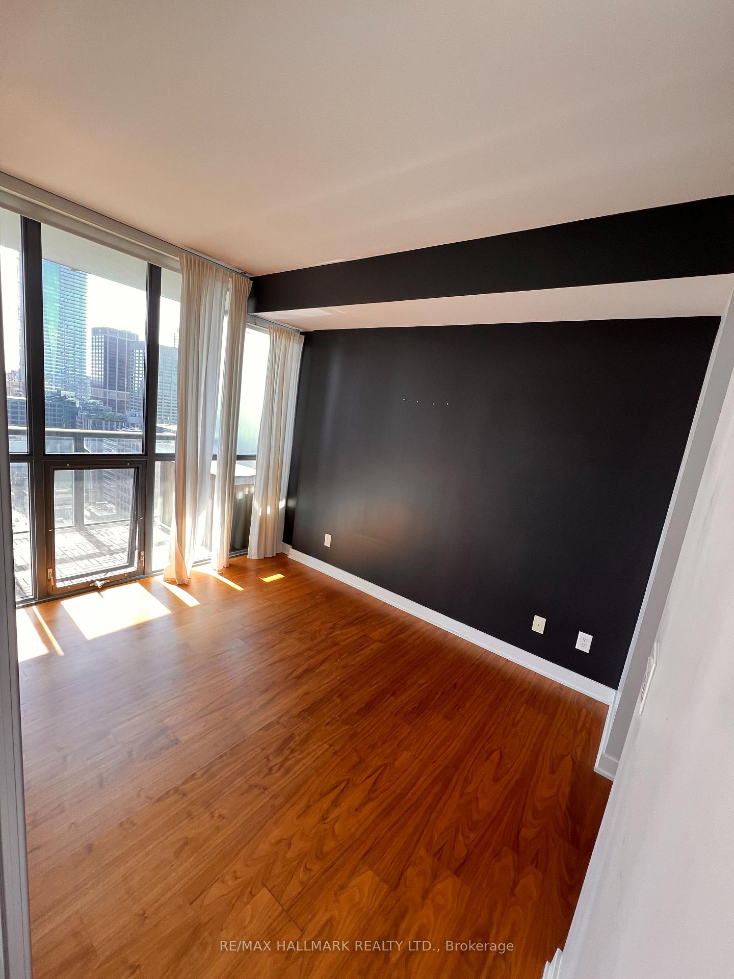 Photo 5 of Unit 3105, 110 Charles Street E, Toronto, Church-Yonge Corridor — HOMEH