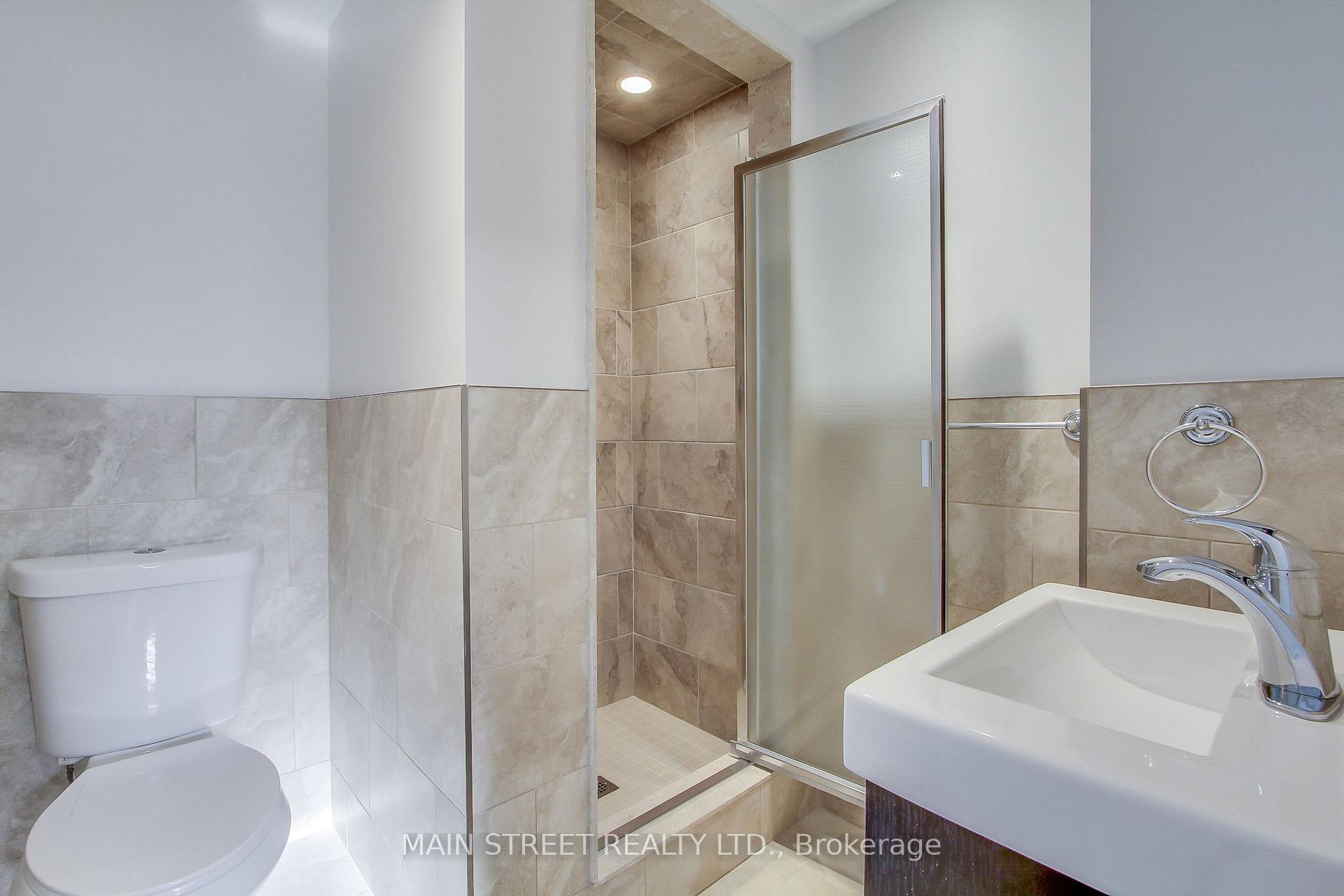 Photo 28 of 2 Bigwin Drive, Aurora, Aurora Heights — HOMEH