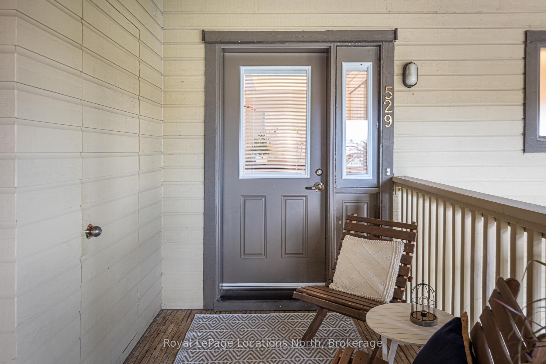 Photo 2 of 529 Mariners Way, Collingwood — HOMEH