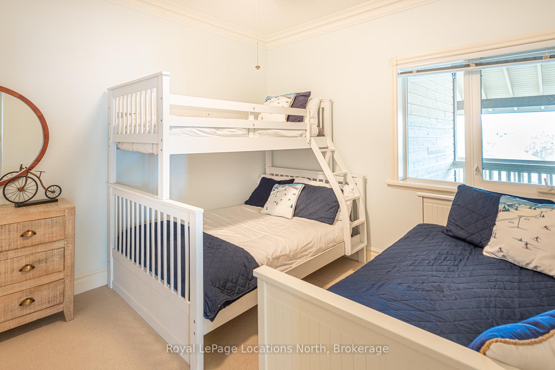 Photo 18 of 529 Mariners Way, Collingwood — HOMEH
