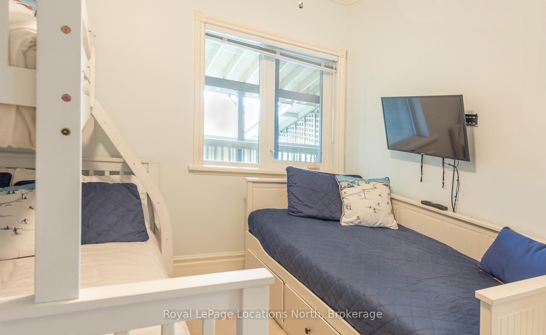 Photo 19 of 529 Mariners Way, Collingwood — HOMEH