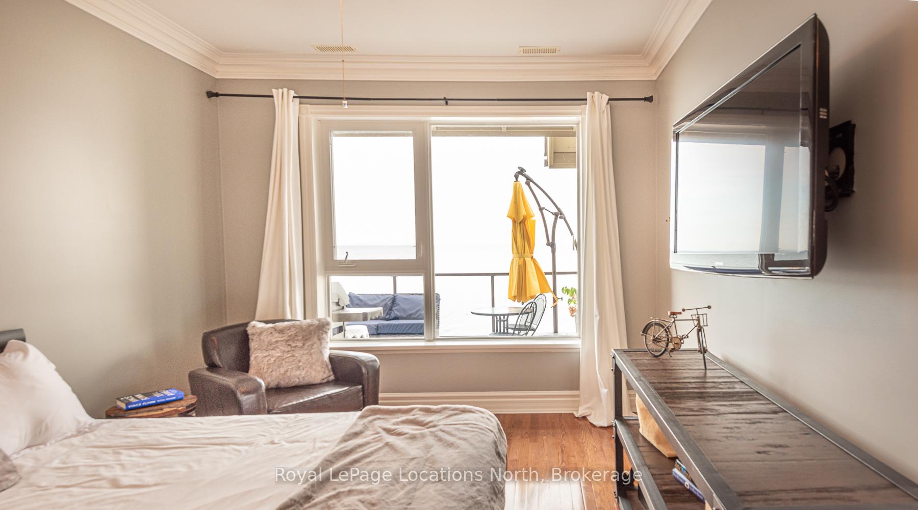 Photo 20 of 529 Mariners Way, Collingwood — HOMEH