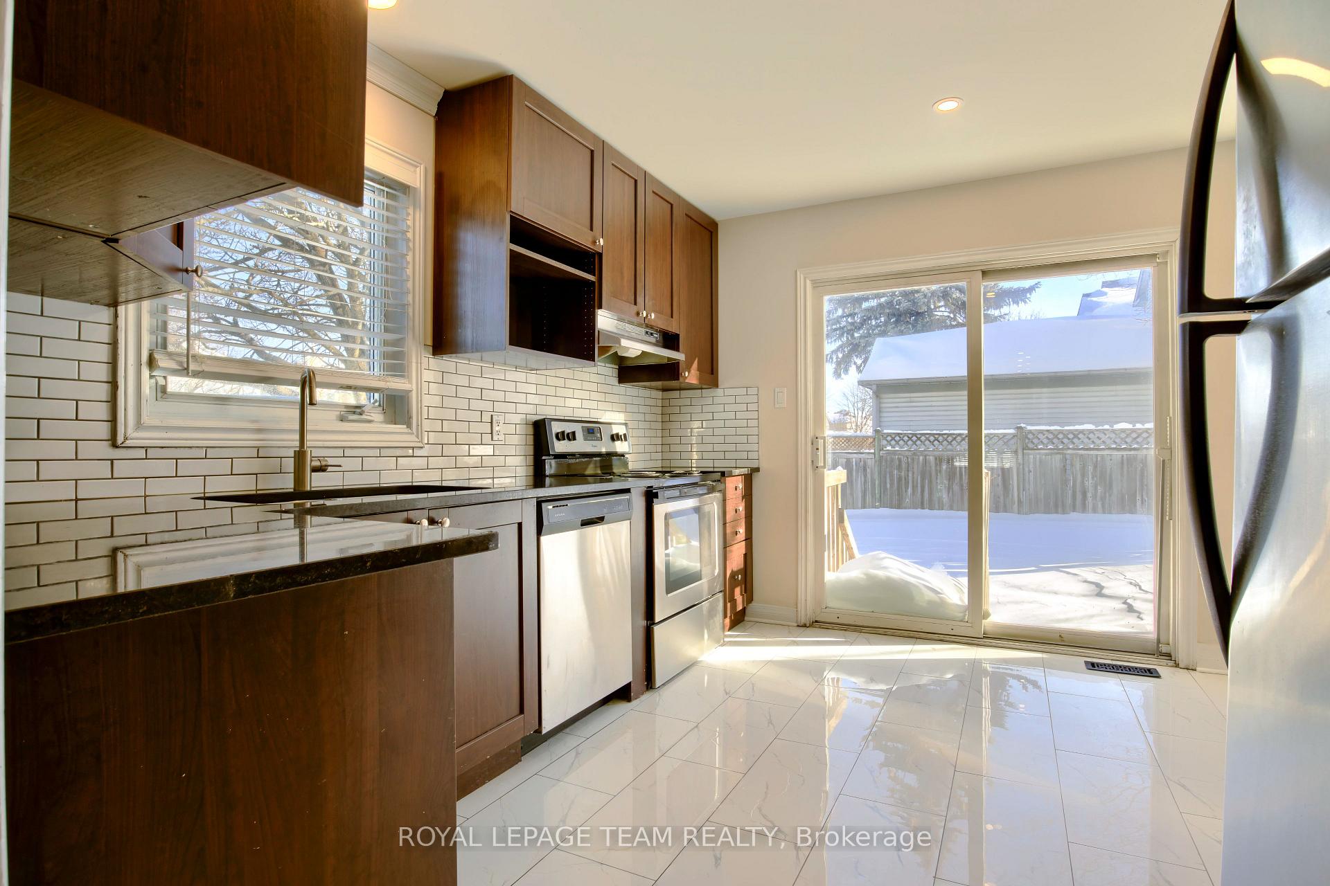 Photo 7 of 79 Merner Avenue, Ottawa, Barrhaven - Cedargrove/Fraserdale — HOMEH