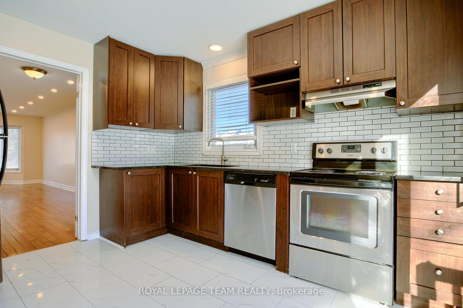 Photo 8 of 79 Merner Avenue, Ottawa, Barrhaven - Cedargrove/Fraserdale — HOMEH