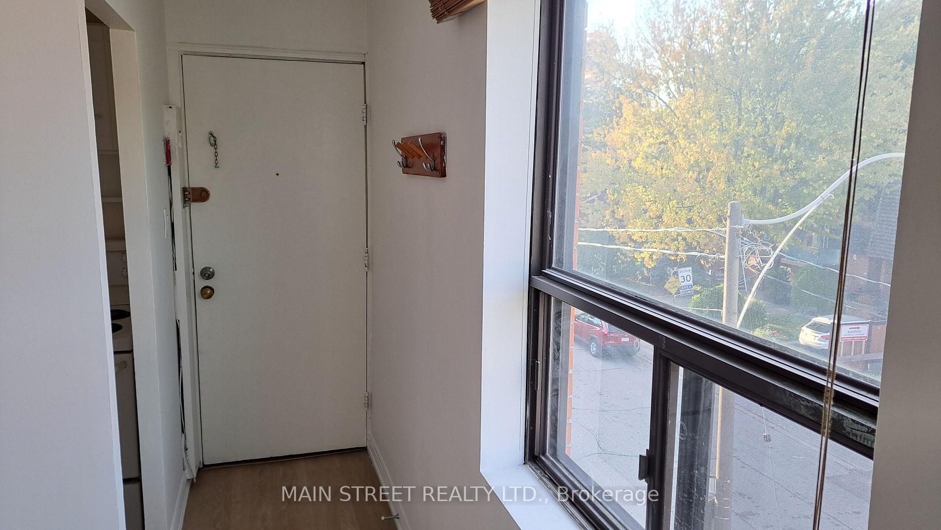 Photo 8 of Unit 6, 2588A Yonge Street, Toronto, Lawrence Park South — HOMEH