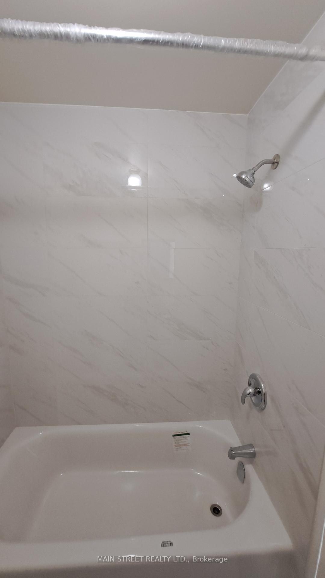 Photo 15 of Unit 6, 2588A Yonge Street, Toronto, Lawrence Park South — HOMEH