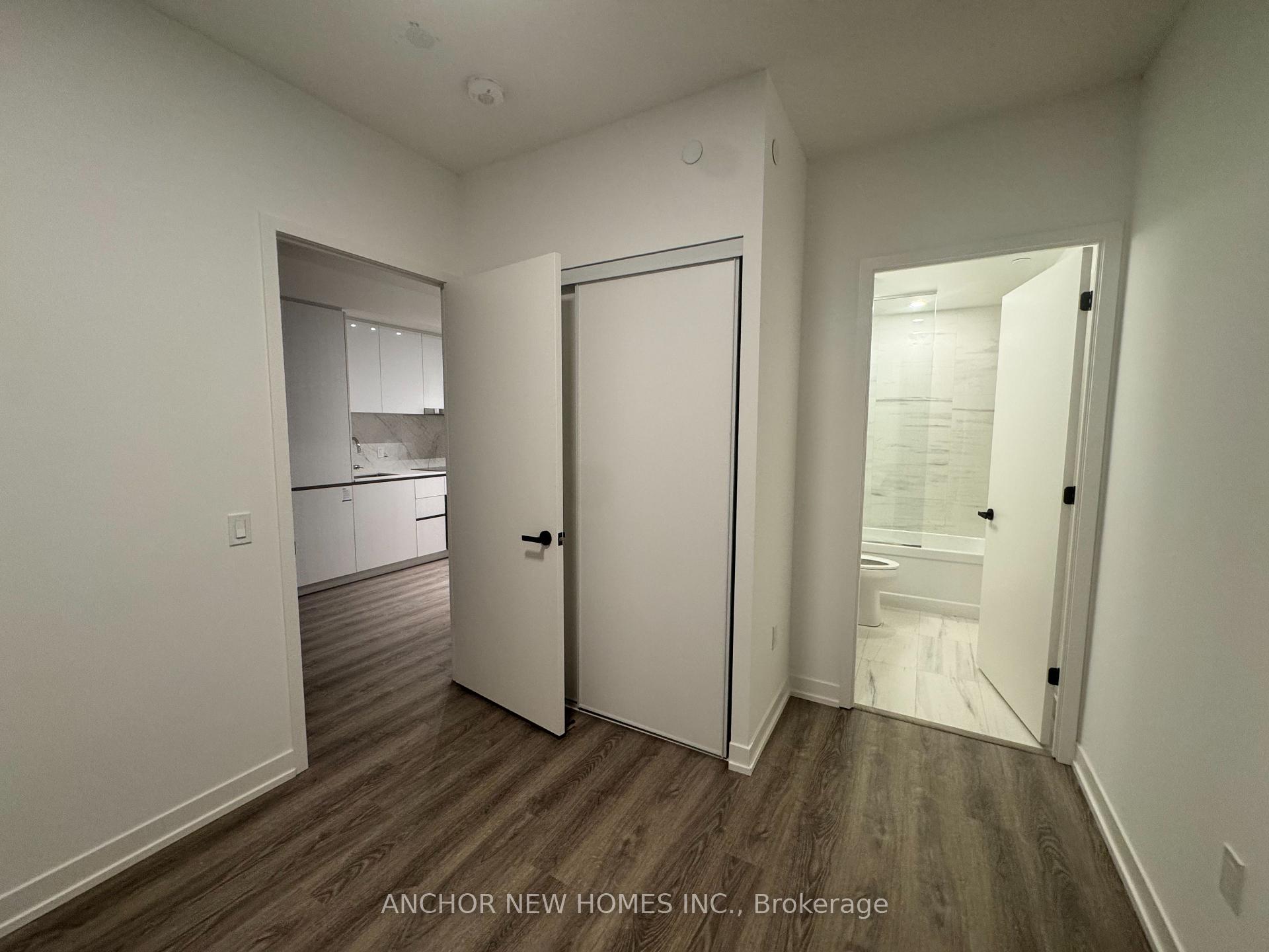 Photo 12 of Unit #1201, 8 Interchange Way, Vaughan, Vaughan Corporate Centre — HOMEH