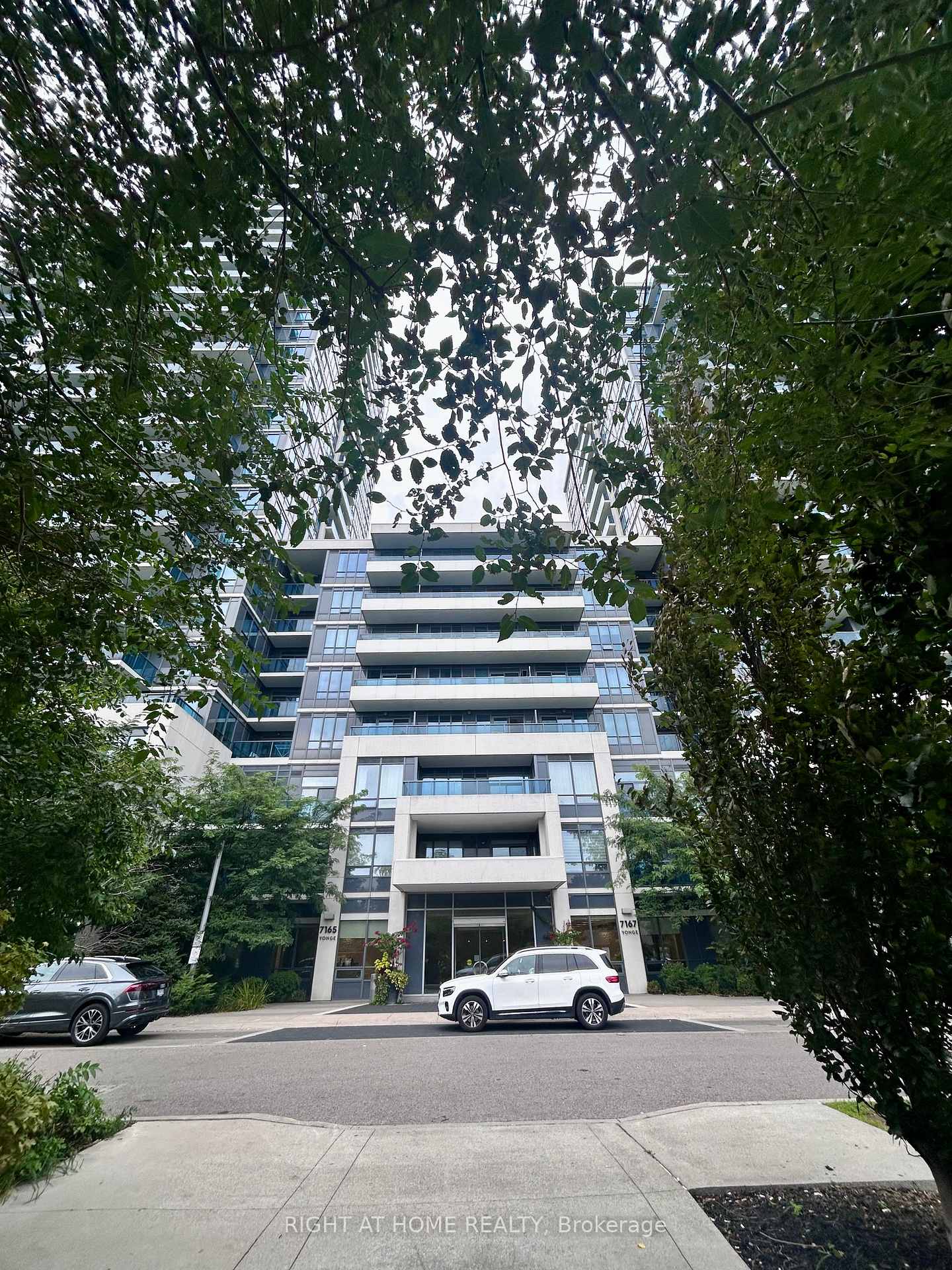 Photo 1 of Unit 1602, 7165 Yonge Street, Markham, Grandview — HOMEH
