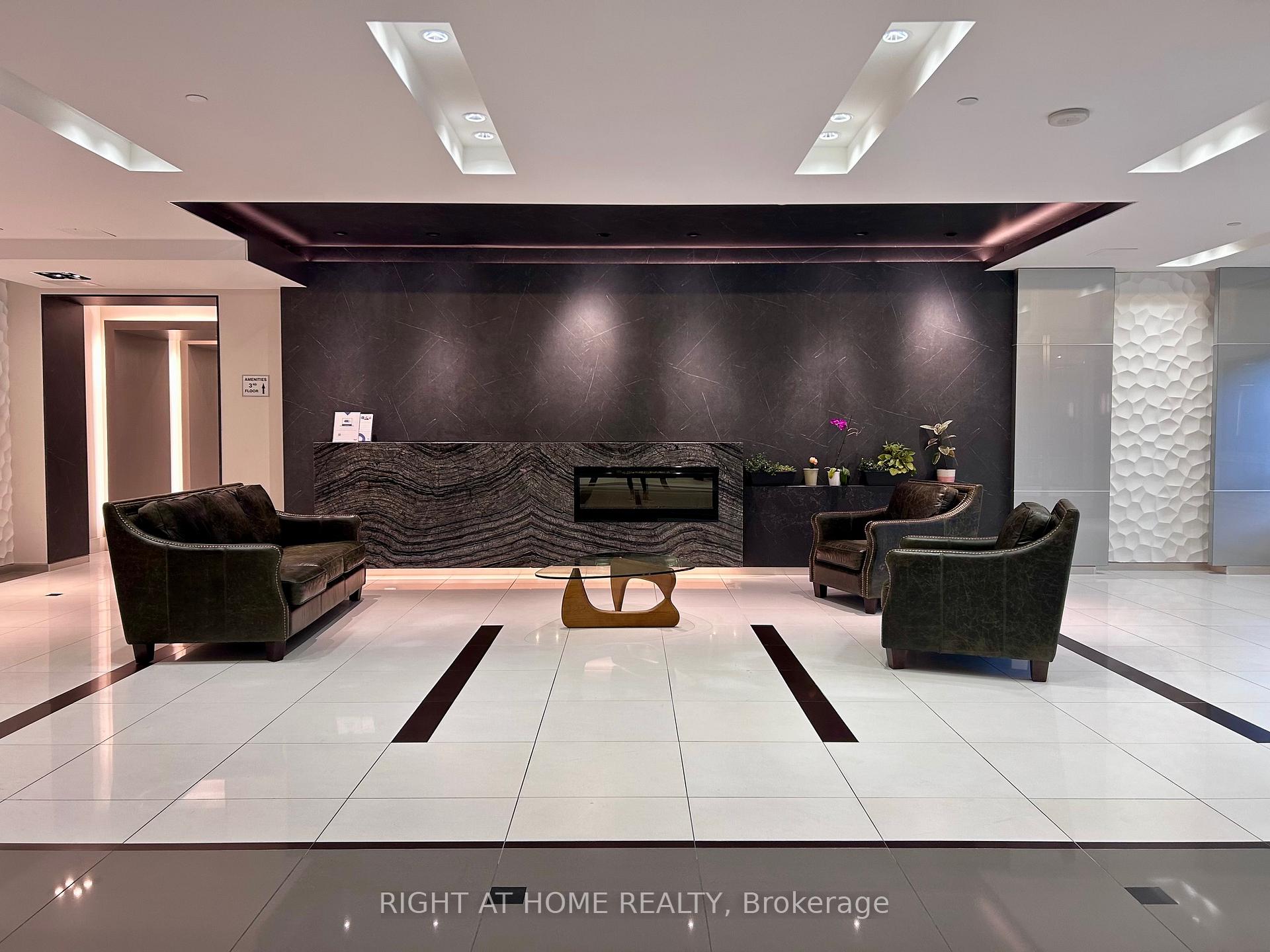 Photo 2 of Unit 1602, 7165 Yonge Street, Markham, Grandview — HOMEH