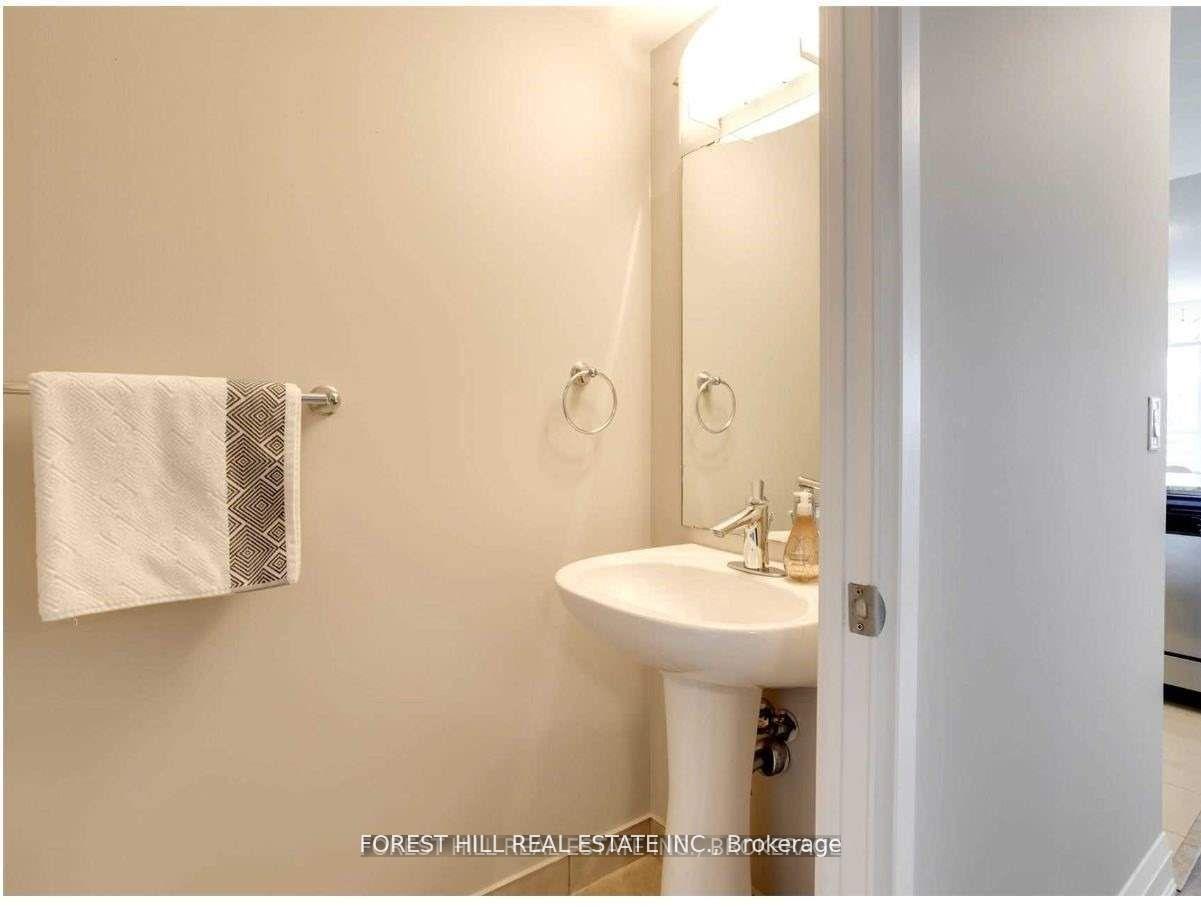 Photo 4 of Unit 1809, 20 North Park Road, Vaughan, Beverley Glen — HOMEH
