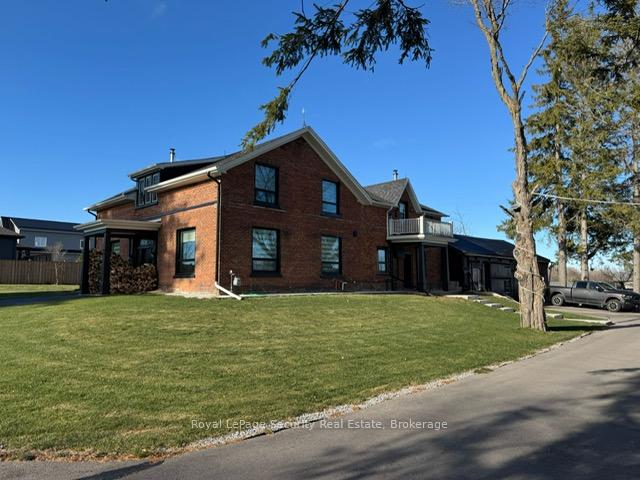 Photo 3 of 556 Fallis Line, Cavan Monaghan, Cavan Twp — HOMEH