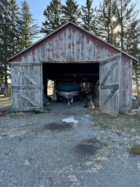 Photo 8 of 556 Fallis Line, Cavan Monaghan, Cavan Twp — HOMEH