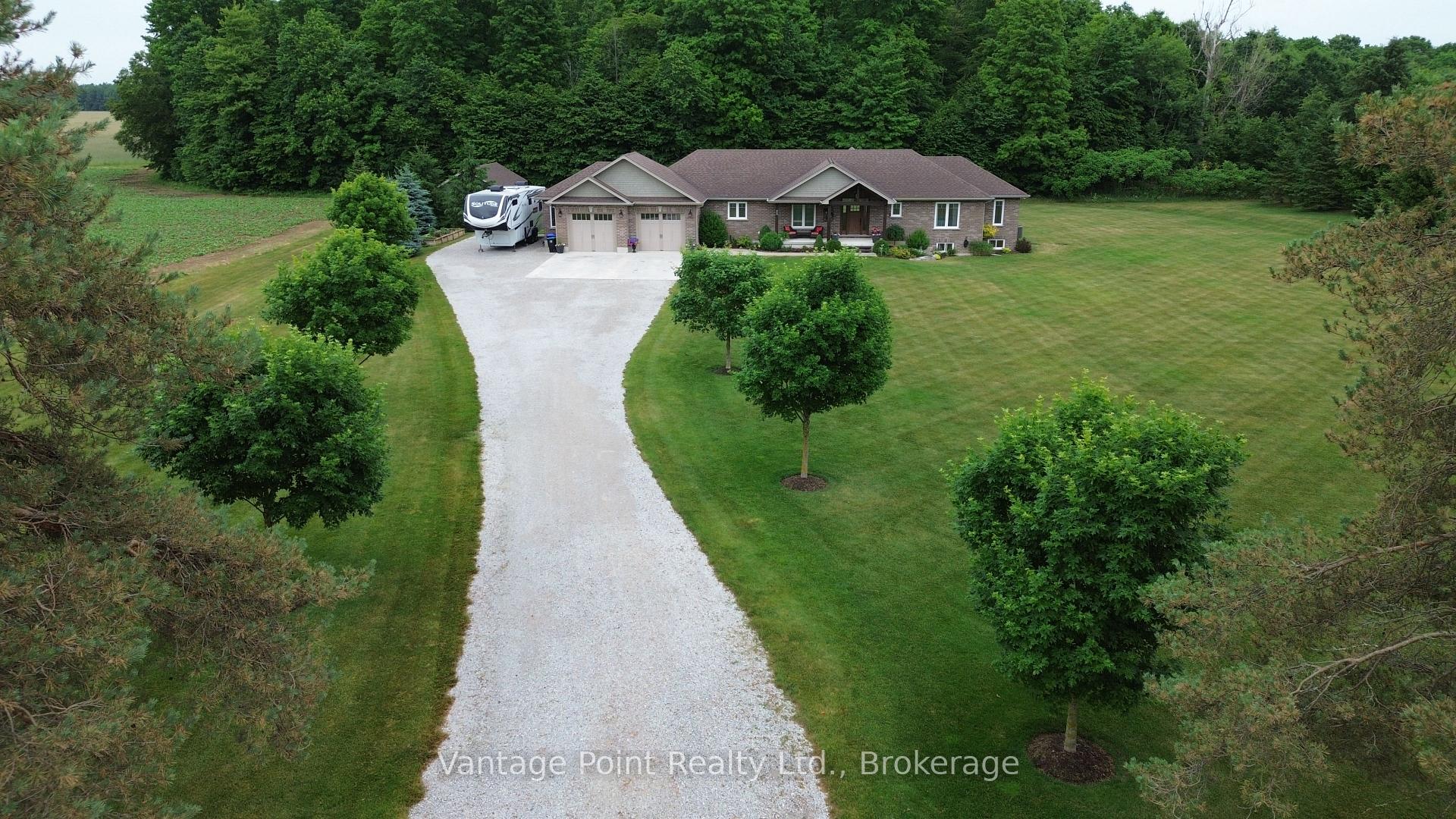 Photo 3 of 3073 3/4 Sunnidale Side Road, Clearview, Rural Clearview — HOMEH