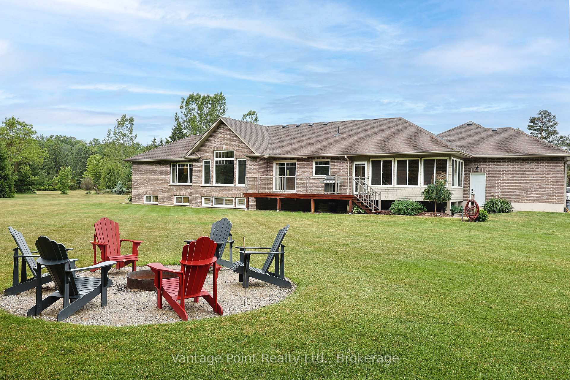 Photo 7 of 3073 3/4 Sunnidale Side Road, Clearview, Rural Clearview — HOMEH