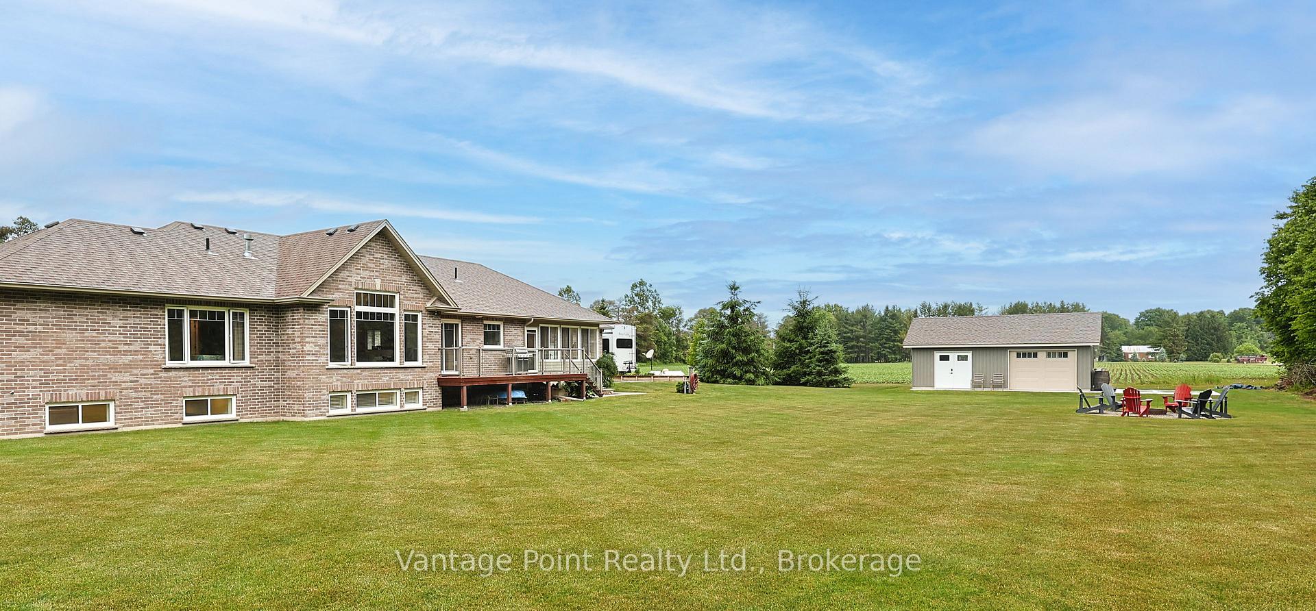 Photo 9 of 3073 3/4 Sunnidale Side Road, Clearview, Rural Clearview — HOMEH